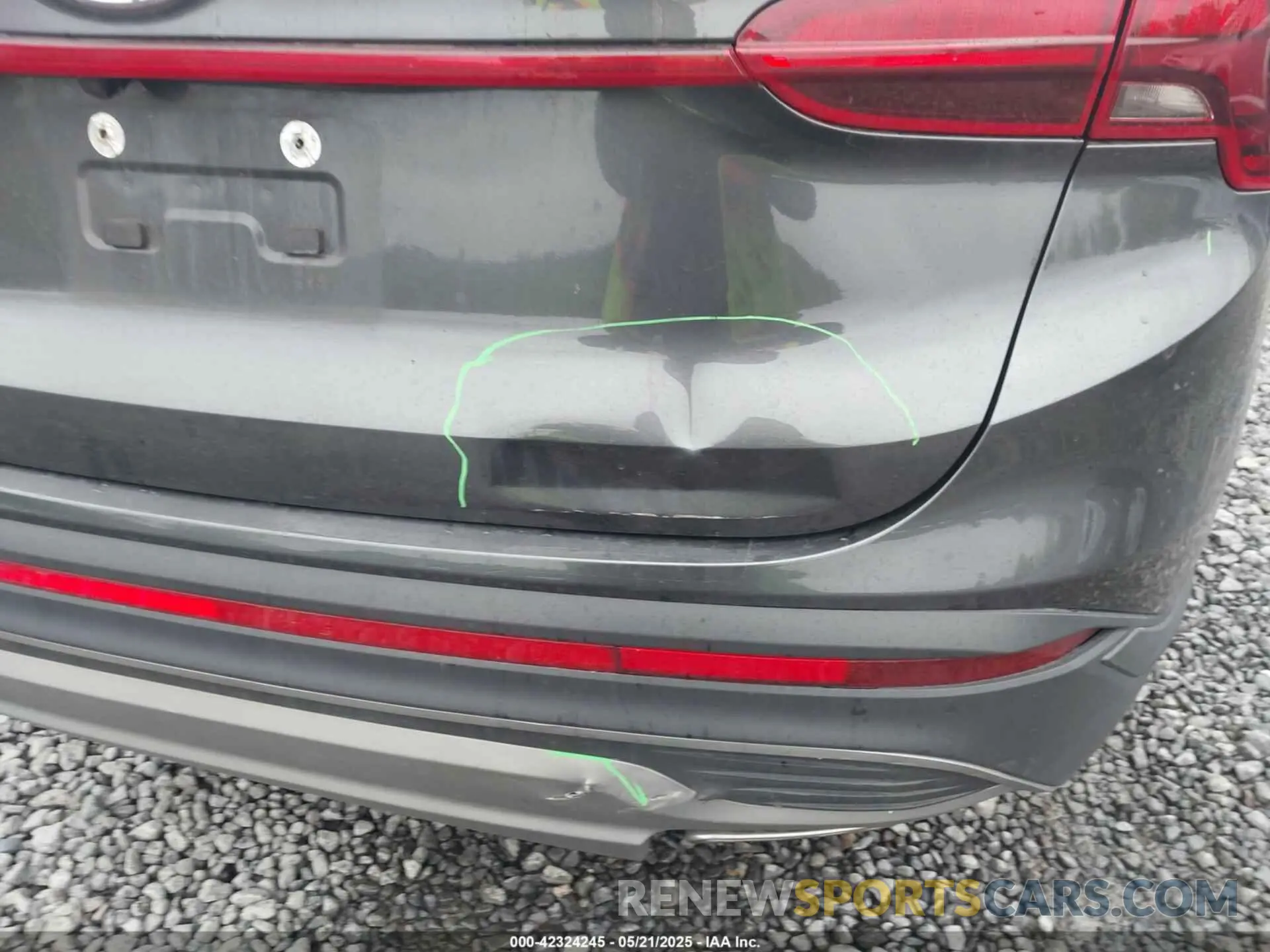 13 Photograph of a damaged car 5NMS14AJ2MH332810 HYUNDAI SANTA FE 2021