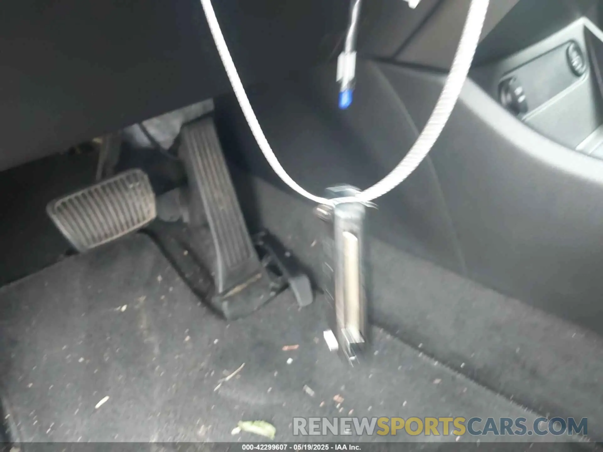 11 Photograph of a damaged car 5NMS14AJ5MH346250 HYUNDAI SANTA FE 2021
