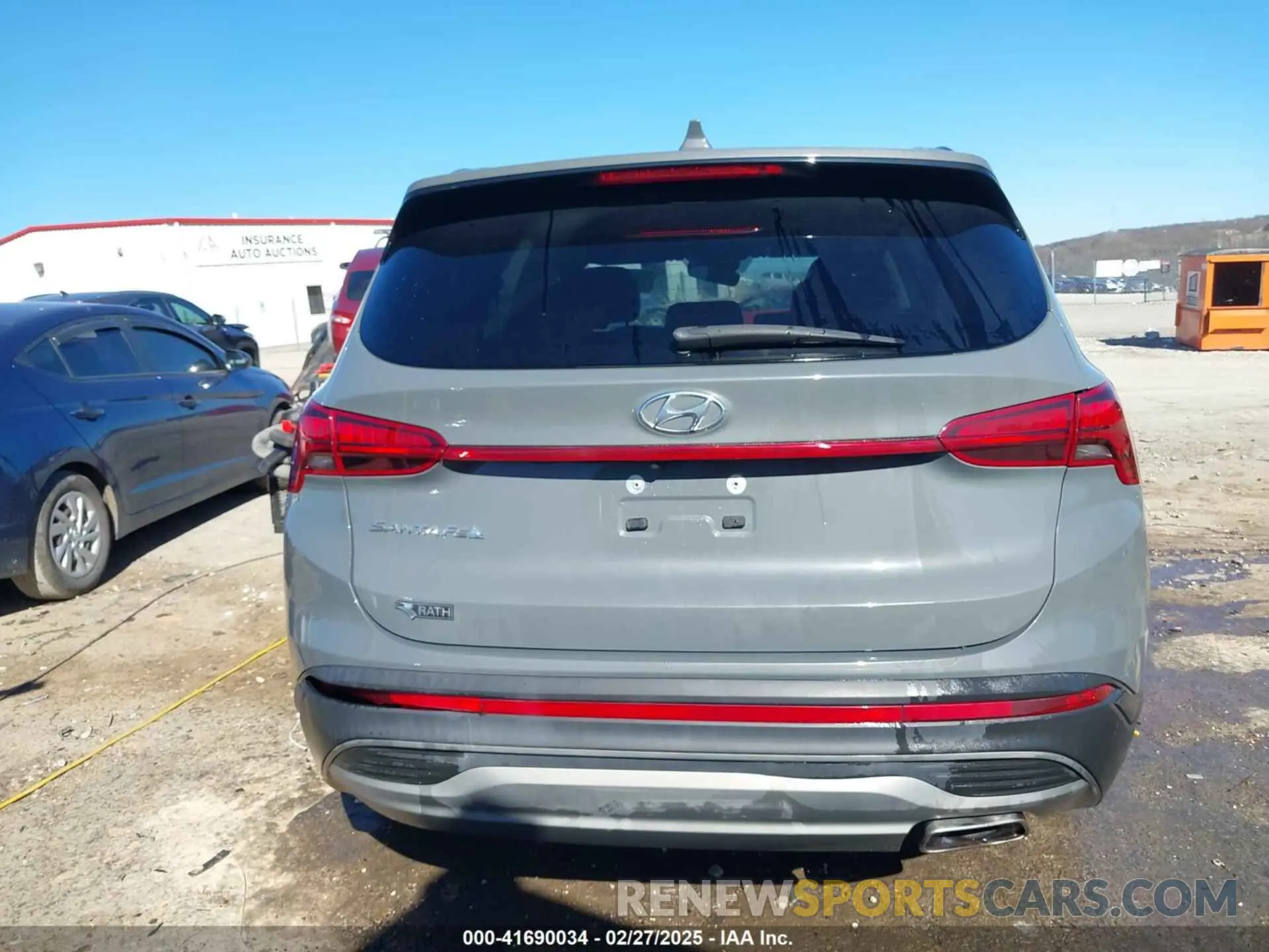 17 Photograph of a damaged car 5NMS14AJ6MH346371 HYUNDAI SANTA FE 2021