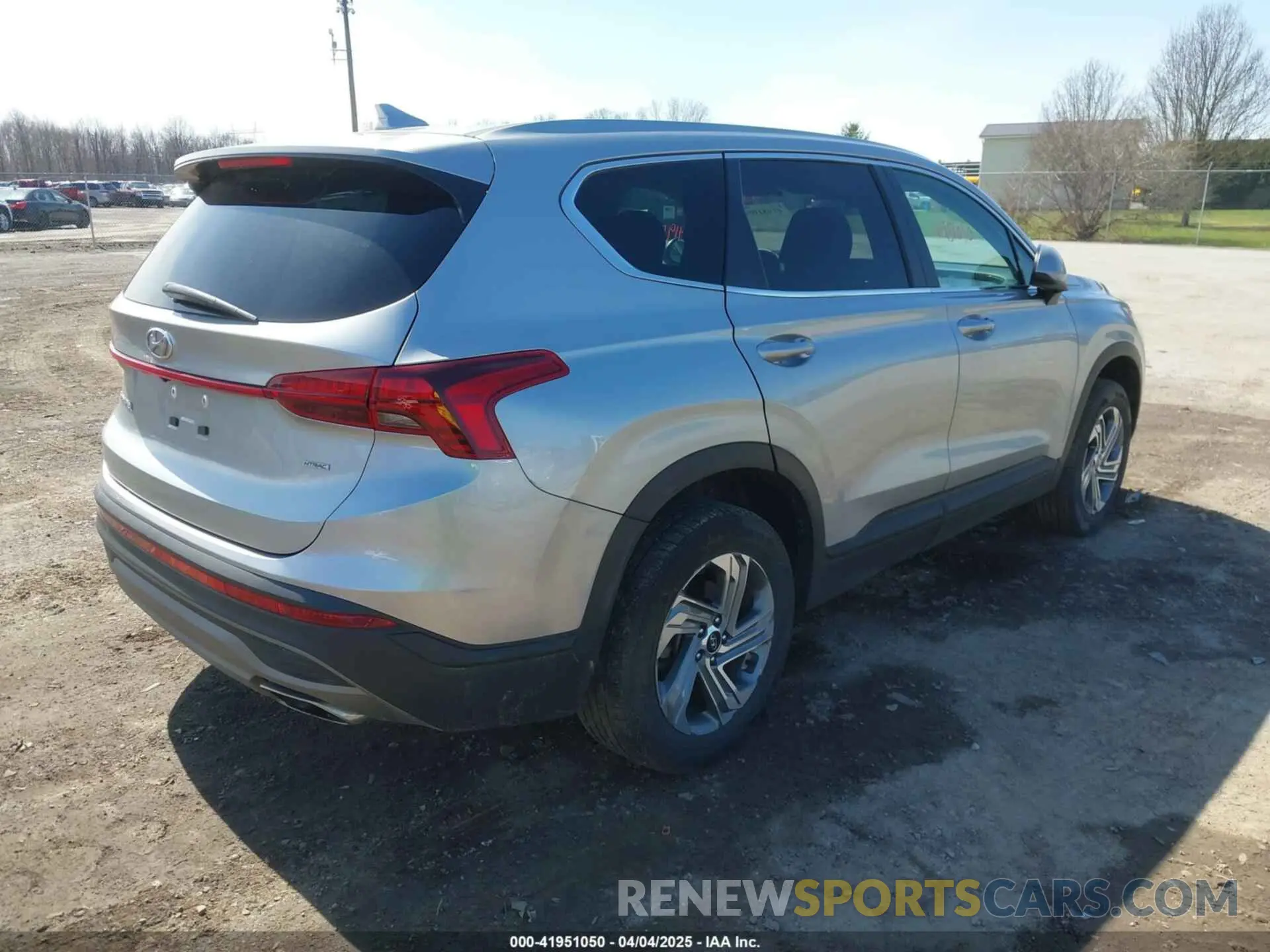 4 Photograph of a damaged car 5NMS1DAJ5MH320635 HYUNDAI SANTA FE 2021