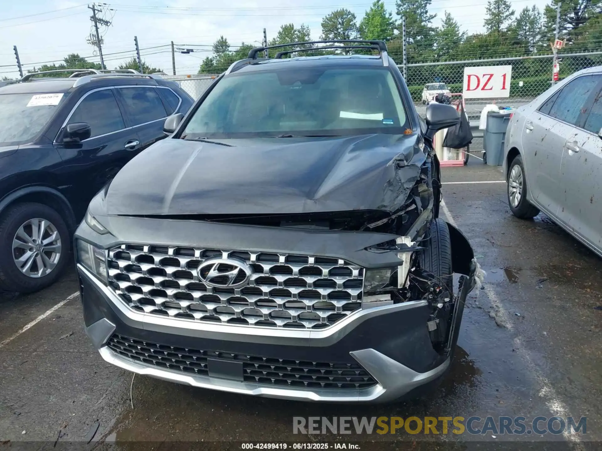 12 Photograph of a damaged car 5NMS24AJ1MH311301 HYUNDAI SANTA FE 2021