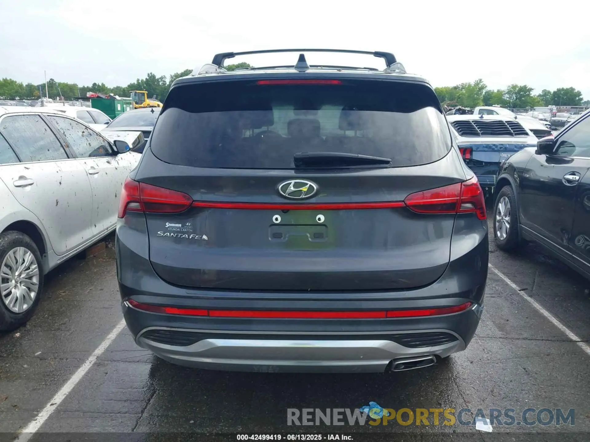 16 Photograph of a damaged car 5NMS24AJ1MH311301 HYUNDAI SANTA FE 2021