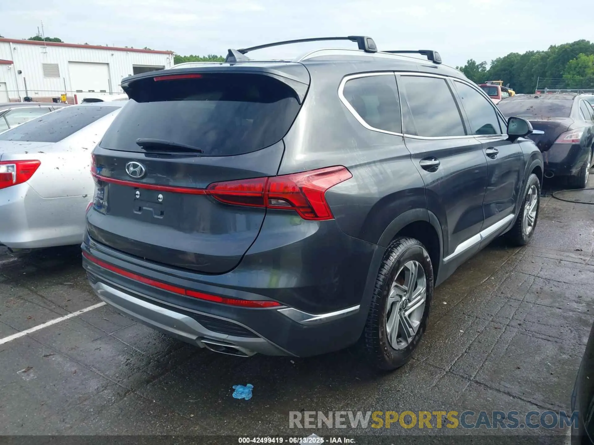4 Photograph of a damaged car 5NMS24AJ1MH311301 HYUNDAI SANTA FE 2021