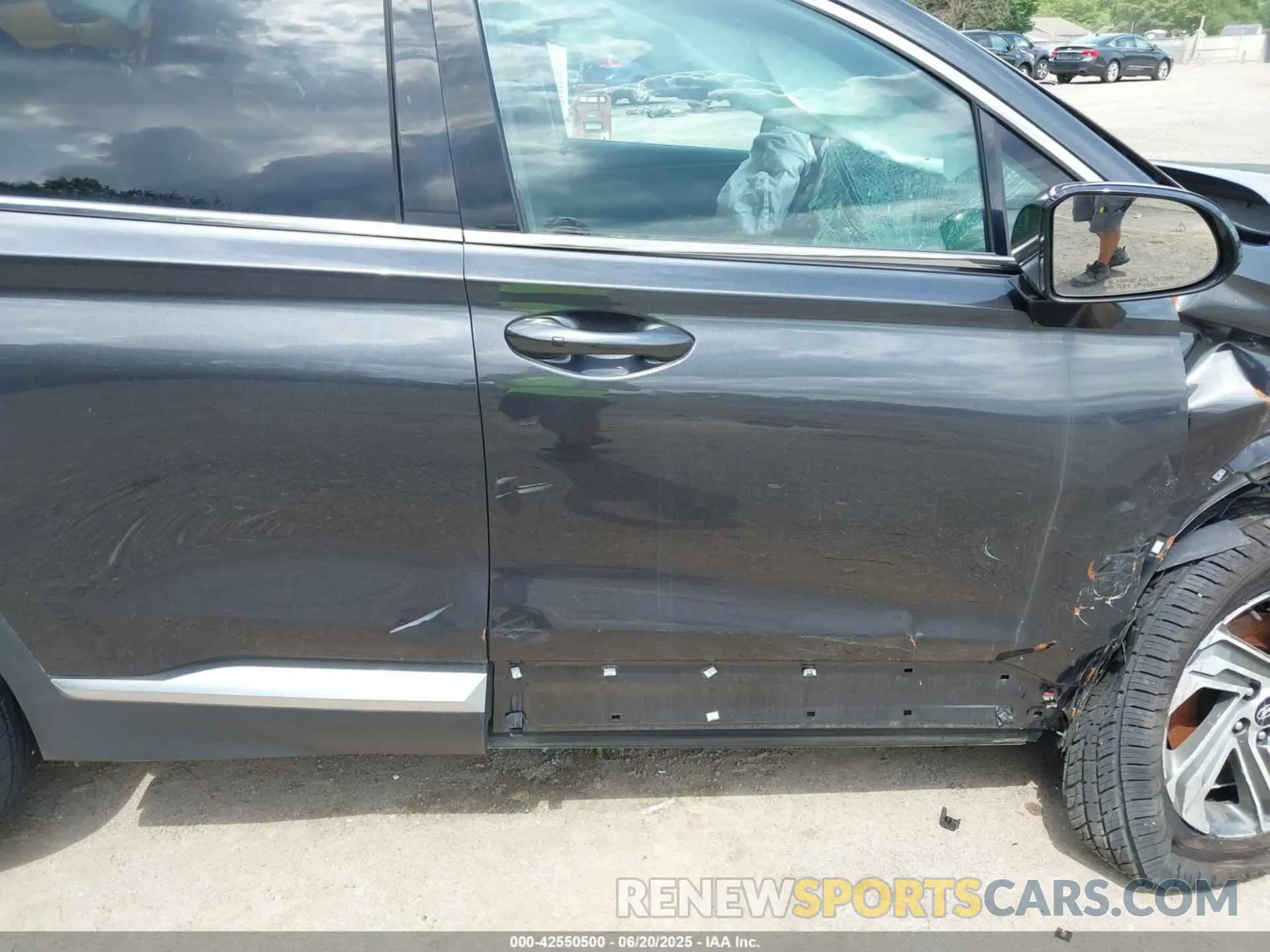 18 Photograph of a damaged car 5NMS24AJ2MH337650 HYUNDAI SANTA FE 2021