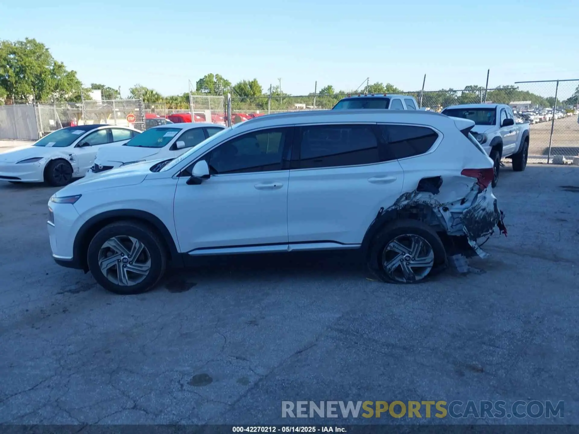 14 Photograph of a damaged car 5NMS24AJ7MH332668 HYUNDAI SANTA FE 2021