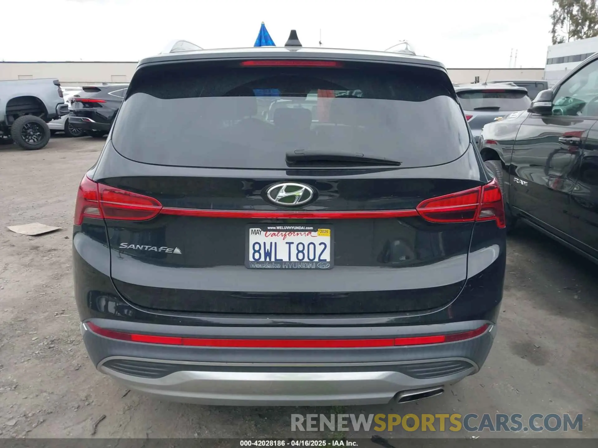 16 Photograph of a damaged car 5NMS24AJ8MH331836 HYUNDAI SANTA FE 2021
