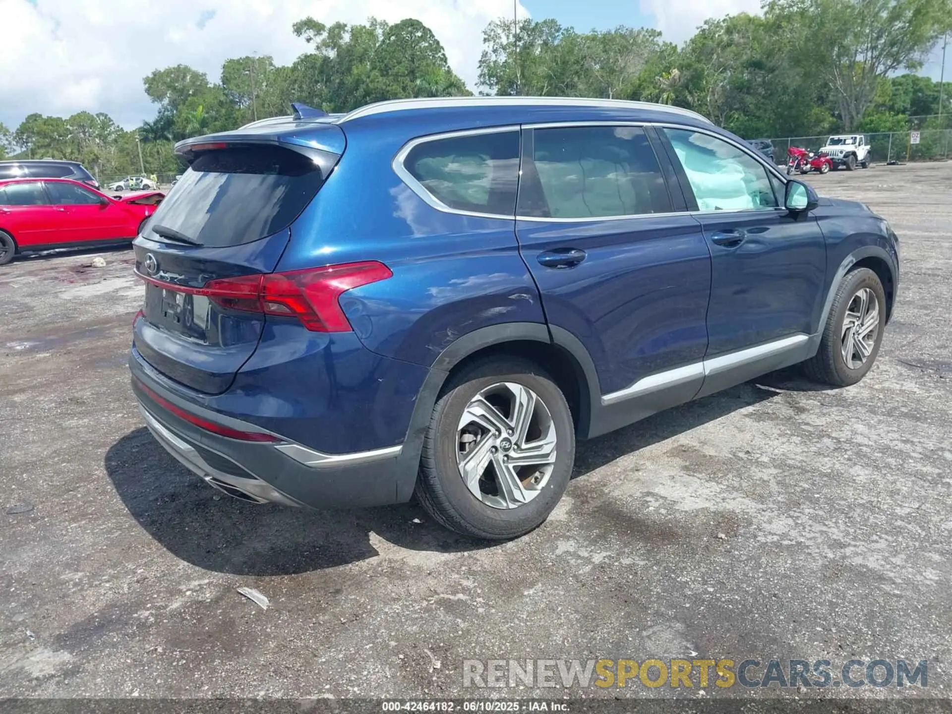 4 Photograph of a damaged car 5NMS24AJ8MH336096 HYUNDAI SANTA FE 2021