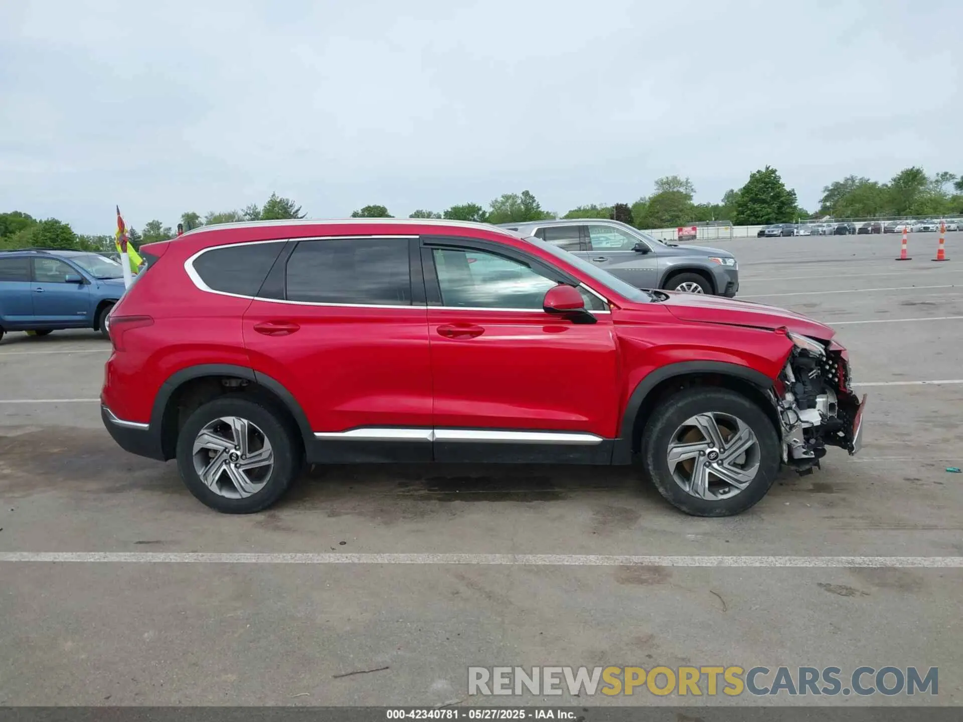 13 Photograph of a damaged car 5NMS2DAJ2MH321366 HYUNDAI SANTA FE 2021