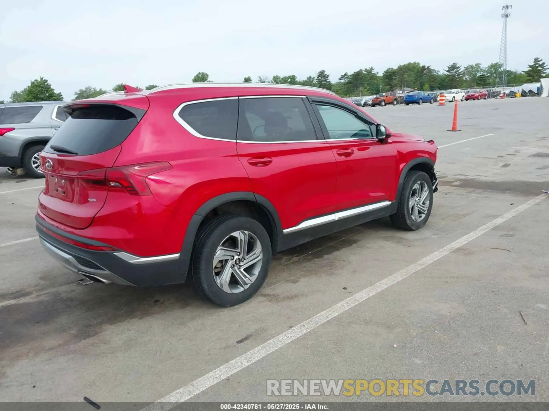 4 Photograph of a damaged car 5NMS2DAJ2MH321366 HYUNDAI SANTA FE 2021