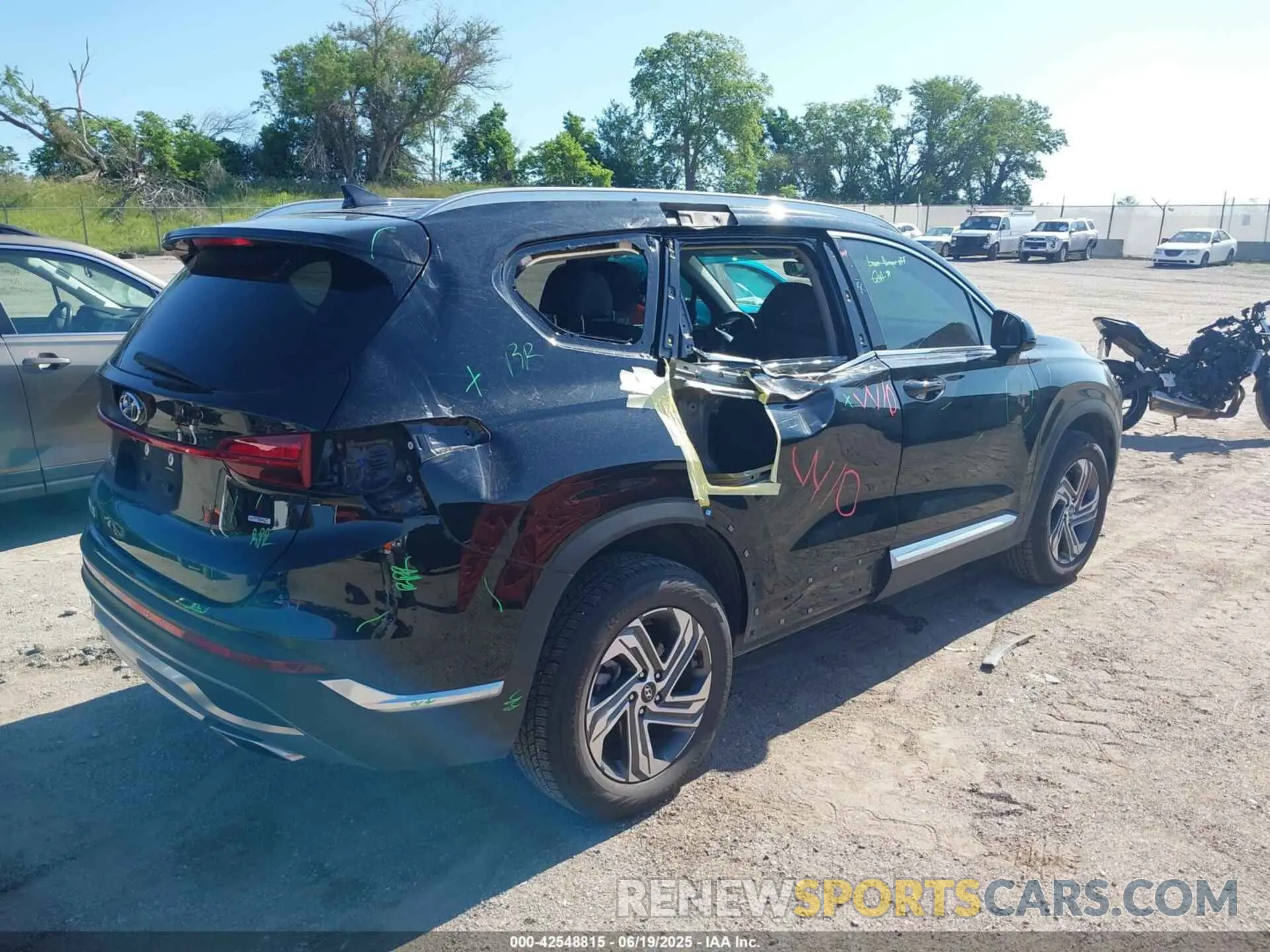 12 Photograph of a damaged car 5NMS2DAJ5MH314587 HYUNDAI SANTA FE 2021