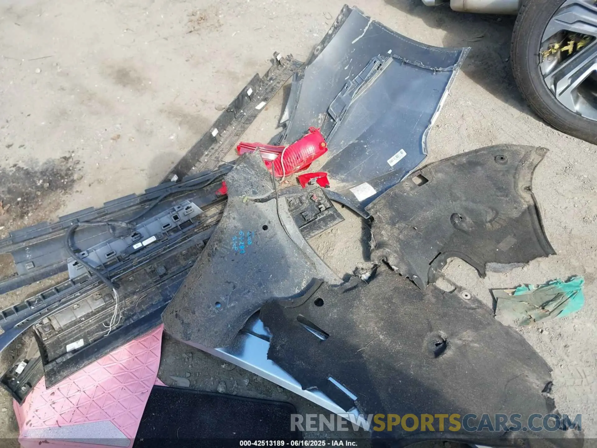 11 Photograph of a damaged car 5NMS2DAJ5MH343958 HYUNDAI SANTA FE 2021