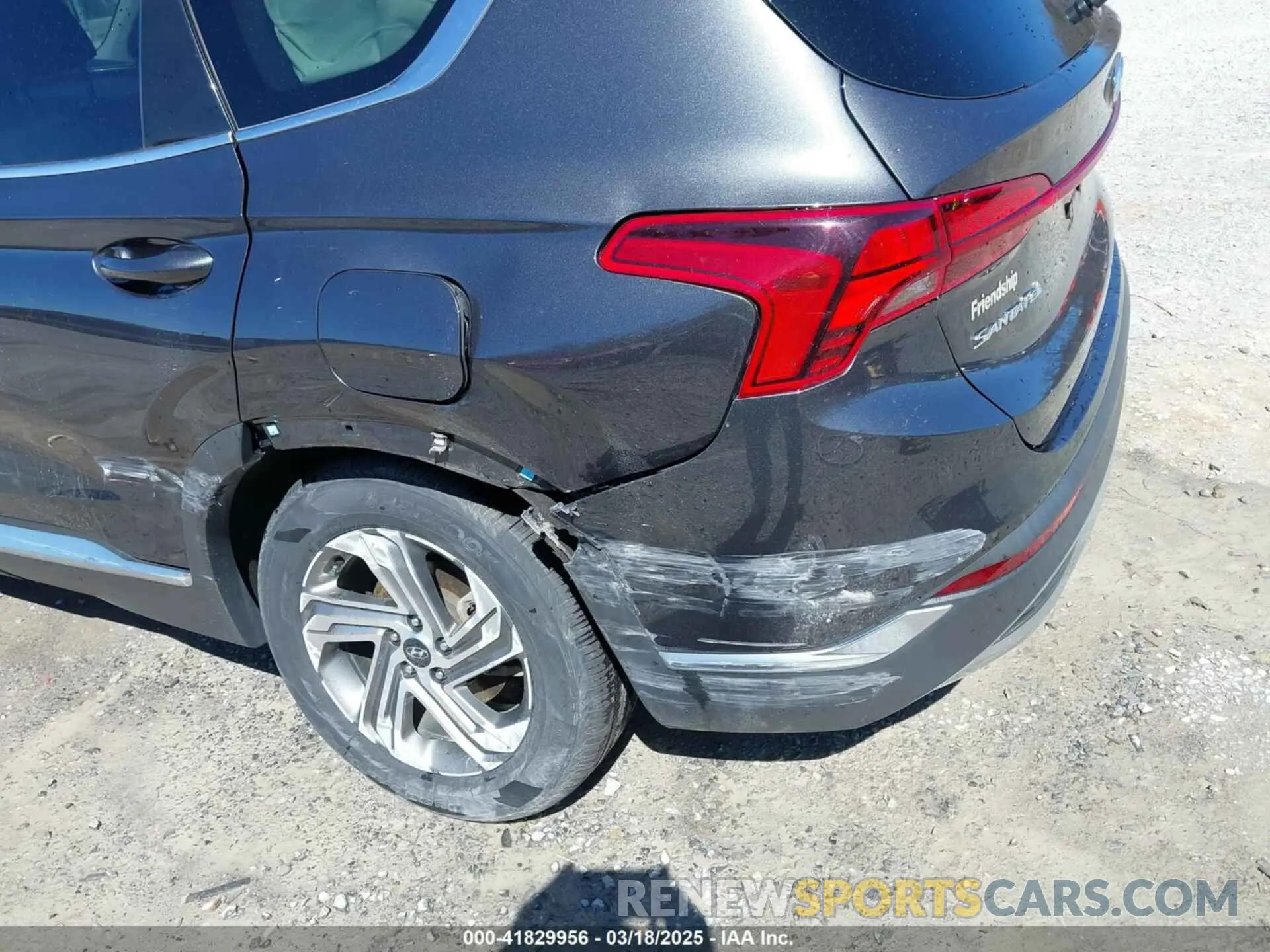 19 Photograph of a damaged car 5NMS2DAJ6MH346514 HYUNDAI SANTA FE 2021