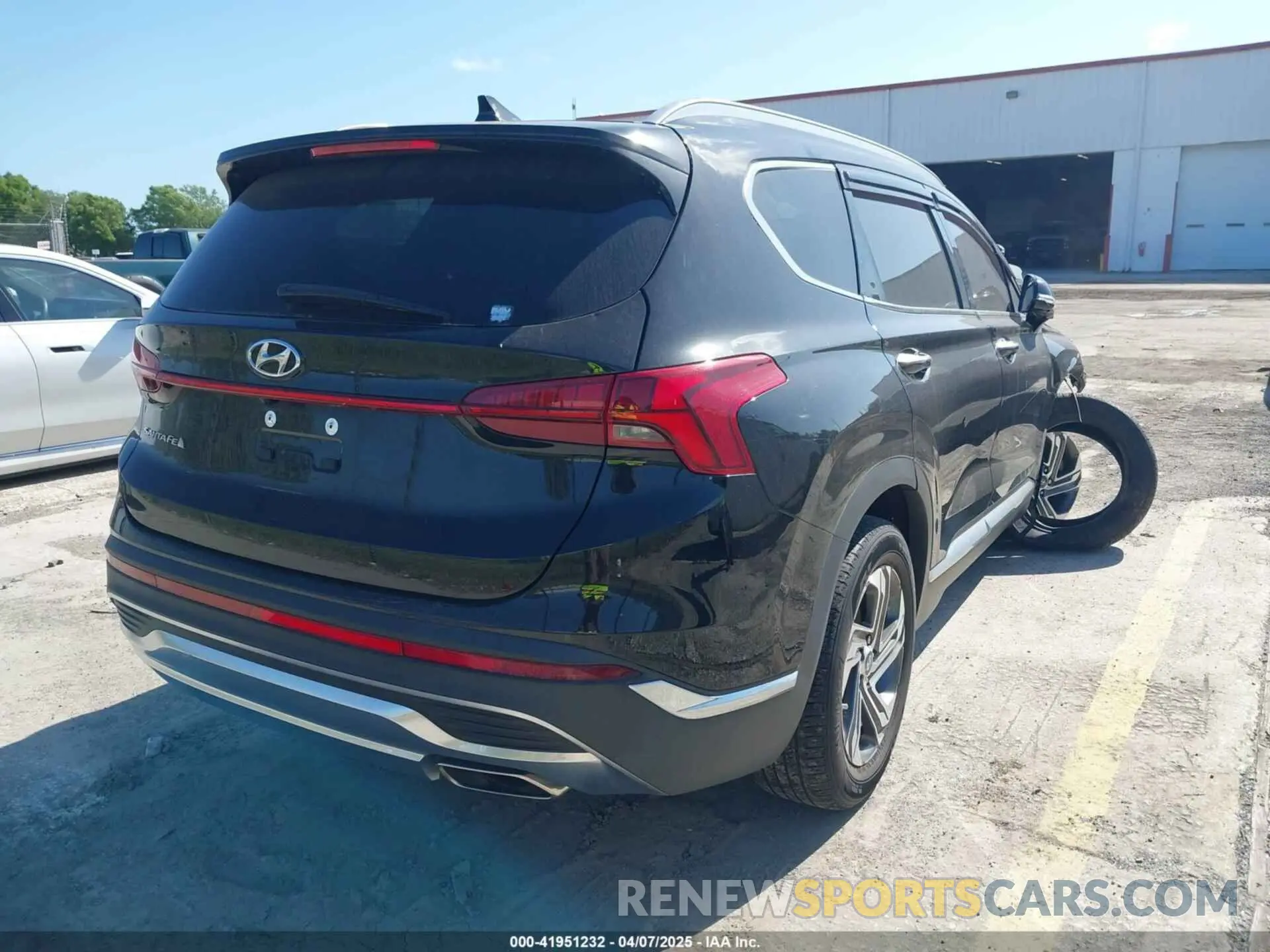 4 Photograph of a damaged car 5NMS34AJXMH307065 HYUNDAI SANTA FE 2021