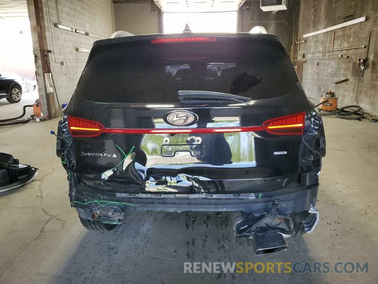 6 Photograph of a damaged car 5NMS3DAJ4MH311872 HYUNDAI SANTA FE 2021