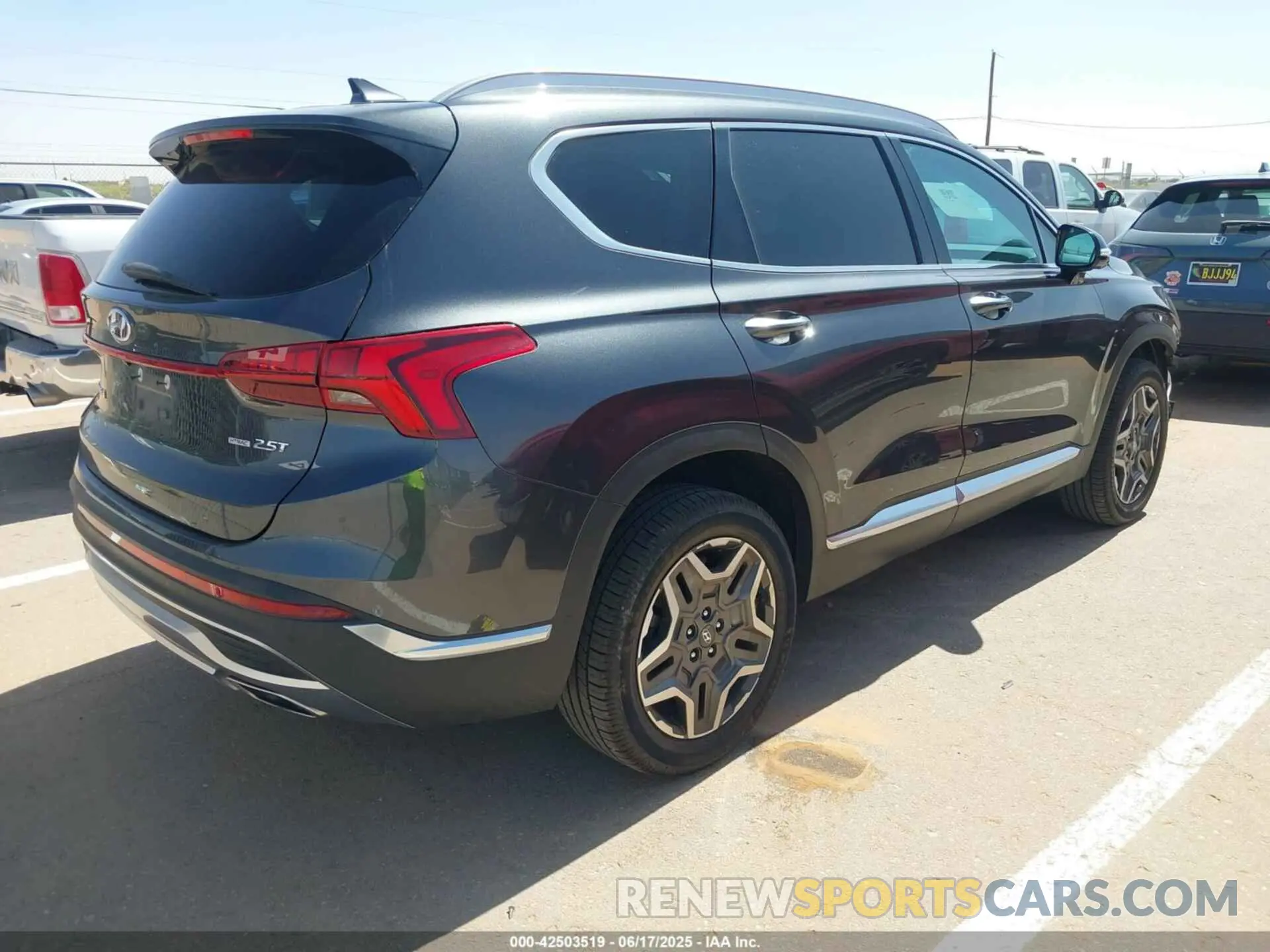 4 Photograph of a damaged car 5NMS4DALXMH343322 HYUNDAI SANTA FE 2021
