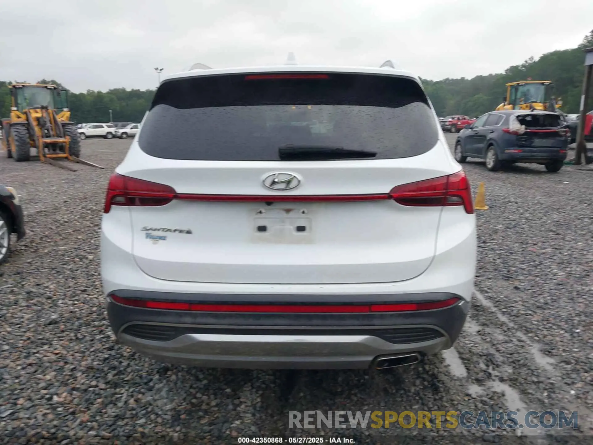 17 Photograph of a damaged car 5NMS64AJ0MH303694 HYUNDAI SANTA FE 2021