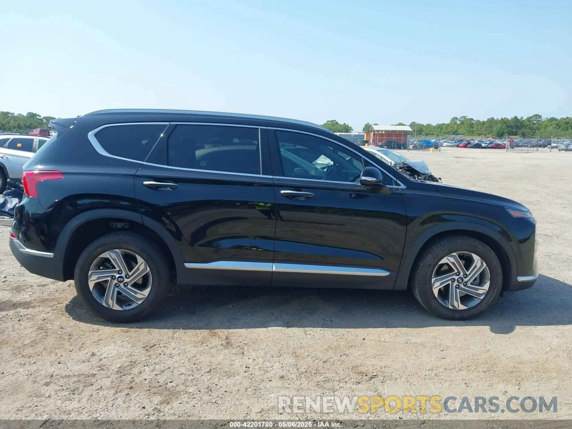 14 Photograph of a damaged car 5NMS64AJ3MH331523 HYUNDAI SANTA FE 2021