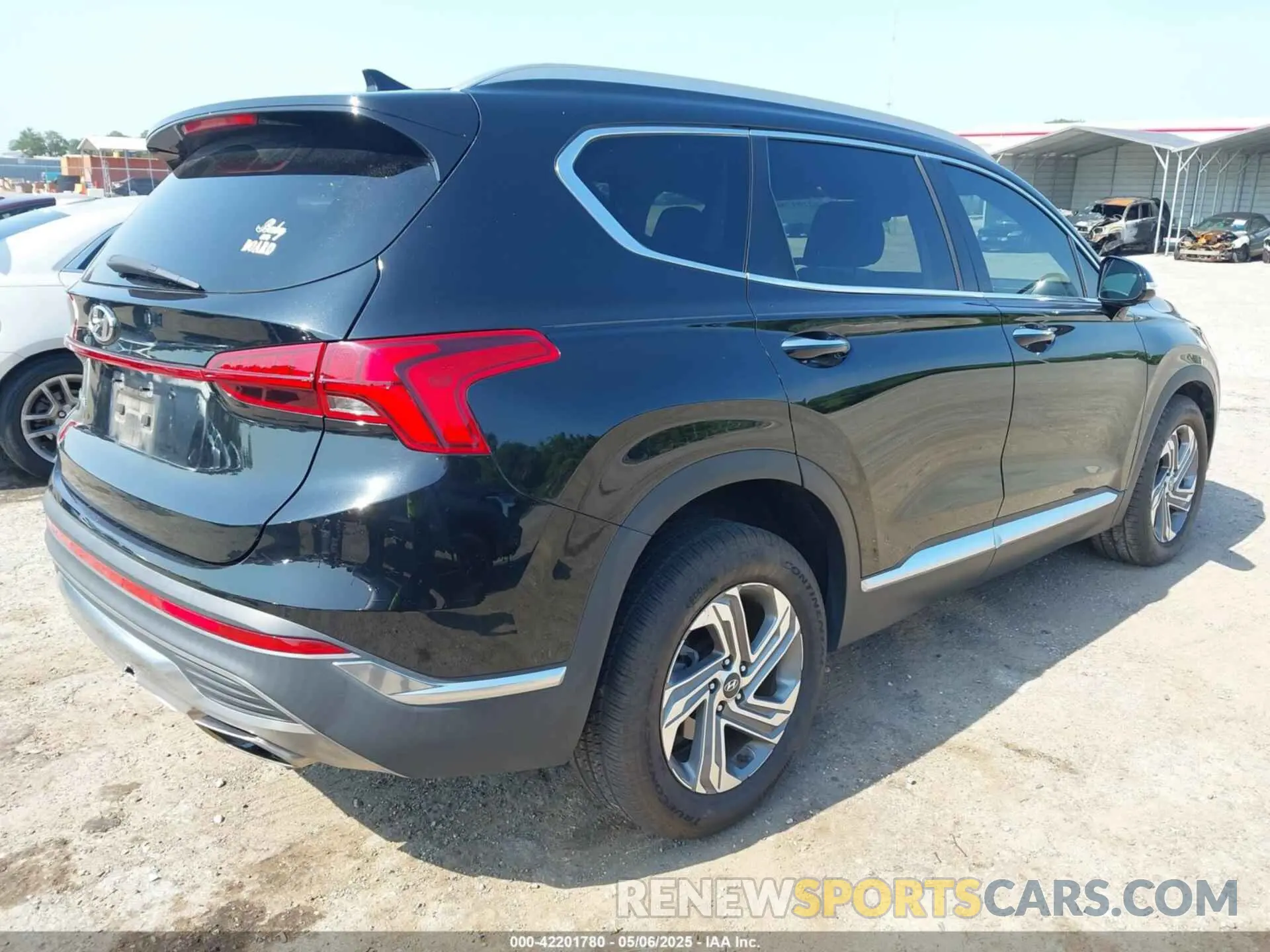 4 Photograph of a damaged car 5NMS64AJ3MH331523 HYUNDAI SANTA FE 2021