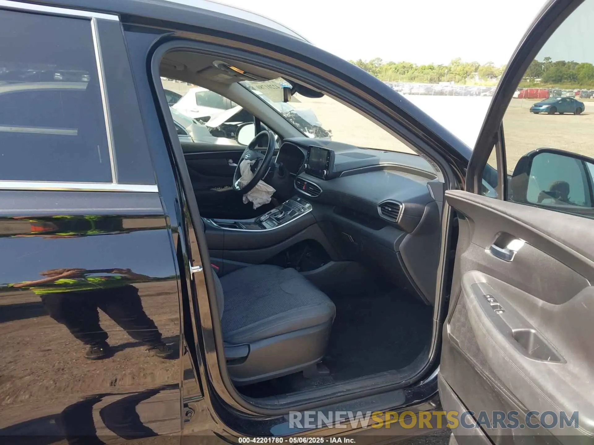 5 Photograph of a damaged car 5NMS64AJ3MH331523 HYUNDAI SANTA FE 2021