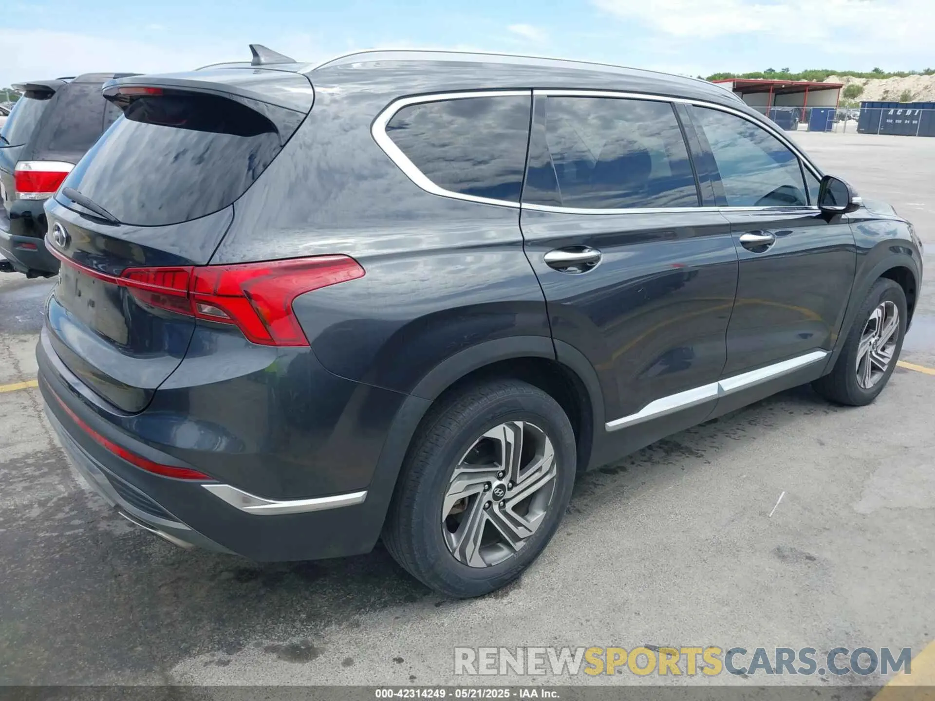 4 Photograph of a damaged car 5NMS64AJ4MH316691 HYUNDAI SANTA FE 2021