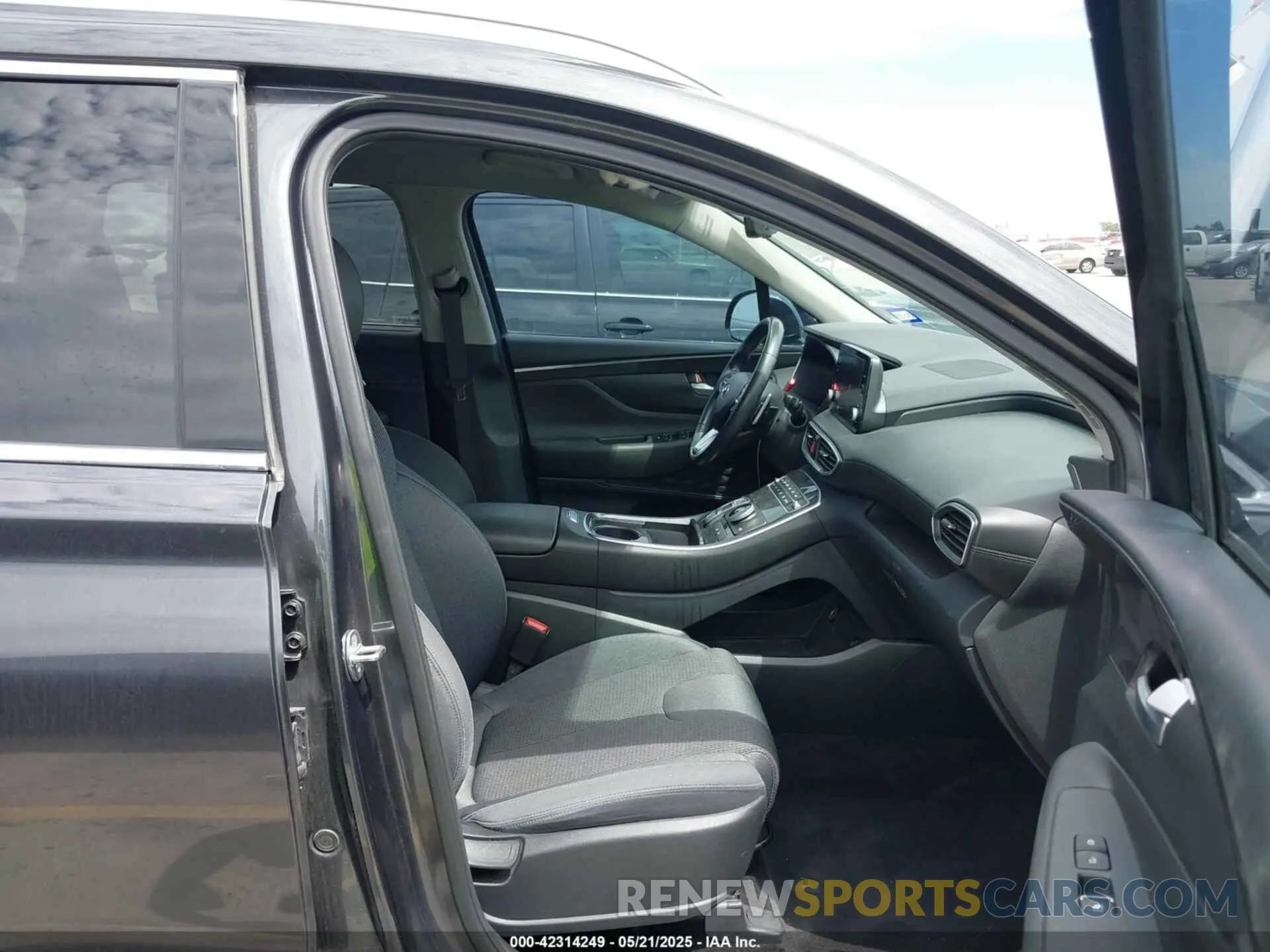 5 Photograph of a damaged car 5NMS64AJ4MH316691 HYUNDAI SANTA FE 2021