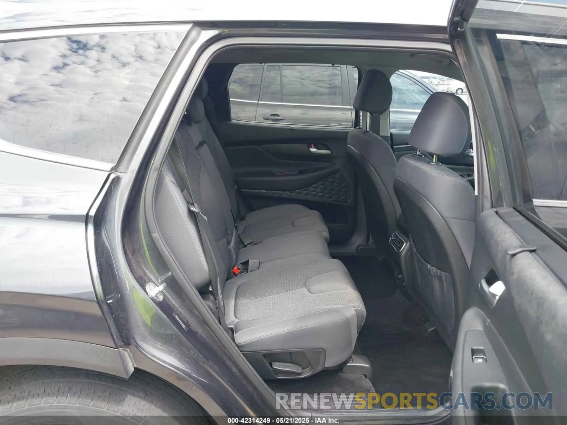 8 Photograph of a damaged car 5NMS64AJ4MH316691 HYUNDAI SANTA FE 2021
