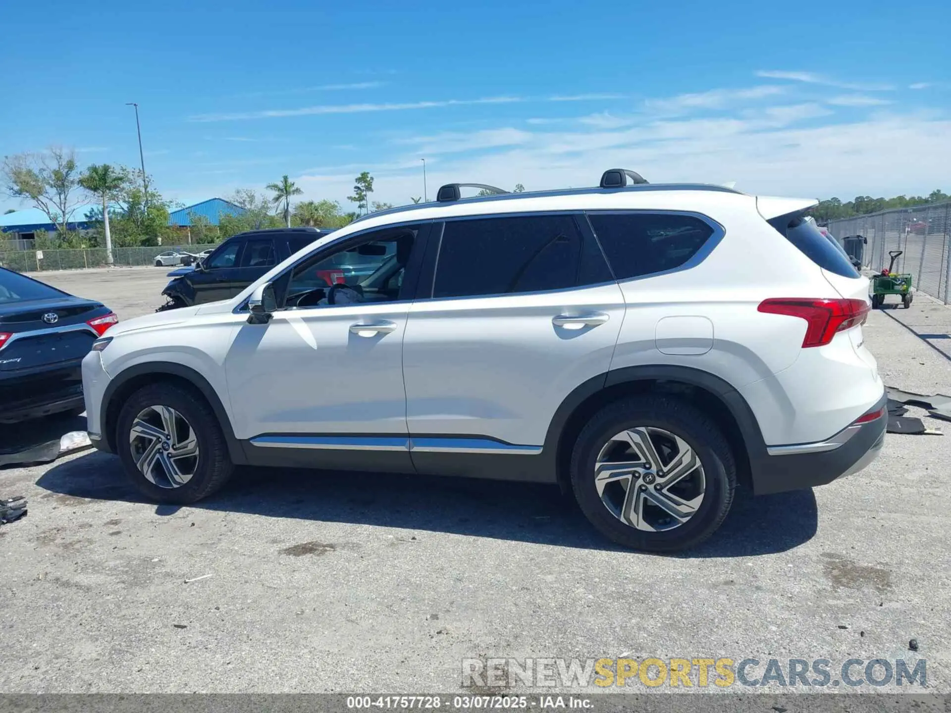 14 Photograph of a damaged car 5NMS64AJ4MH358553 HYUNDAI SANTA FE 2021