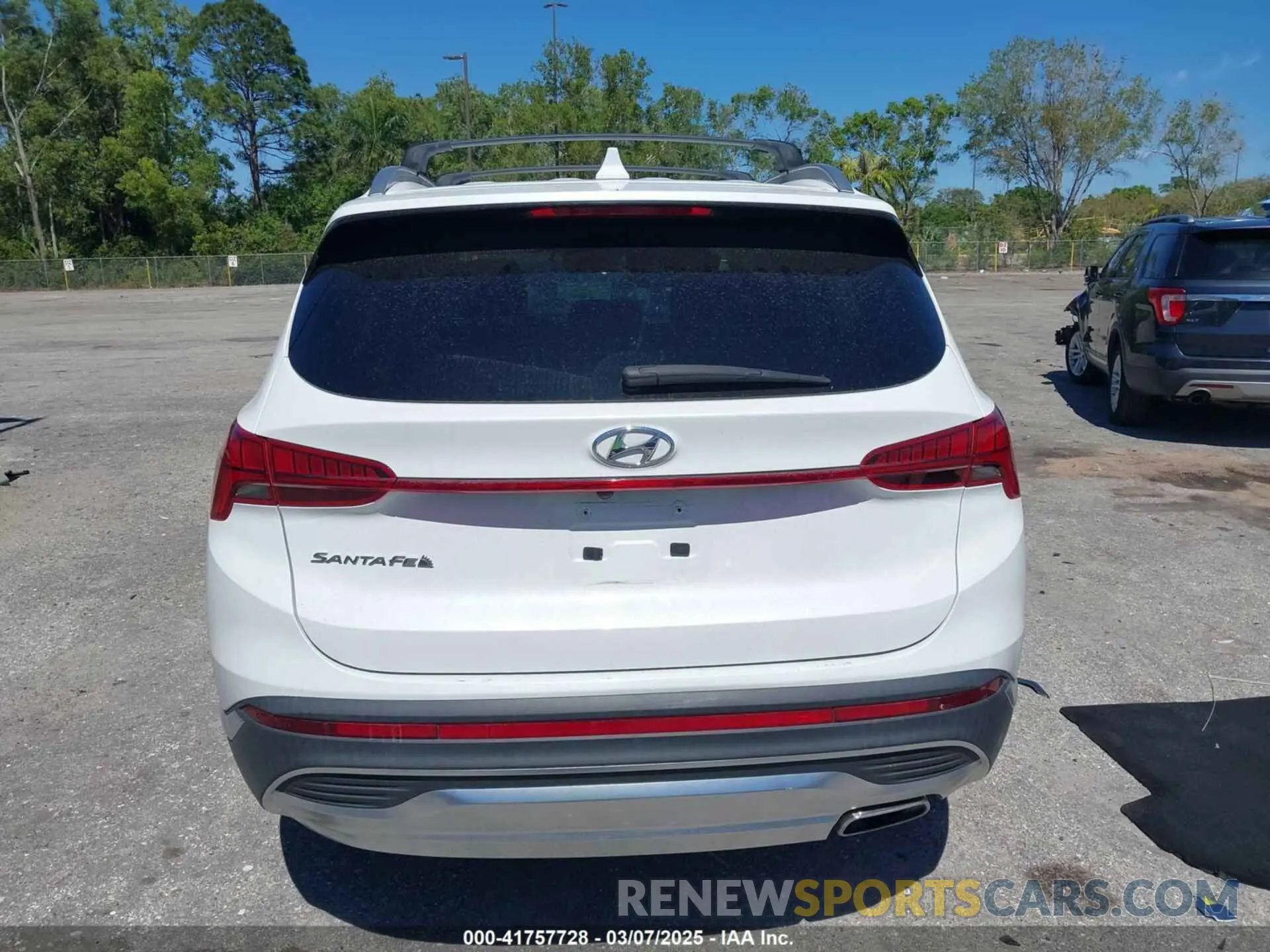 16 Photograph of a damaged car 5NMS64AJ4MH358553 HYUNDAI SANTA FE 2021