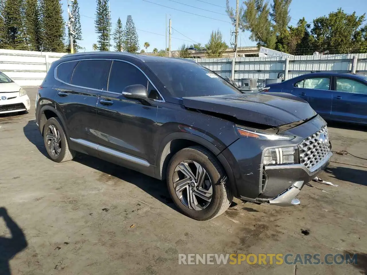 4 Photograph of a damaged car 5NMS64AJ9MH335818 HYUNDAI SANTA FE 2021