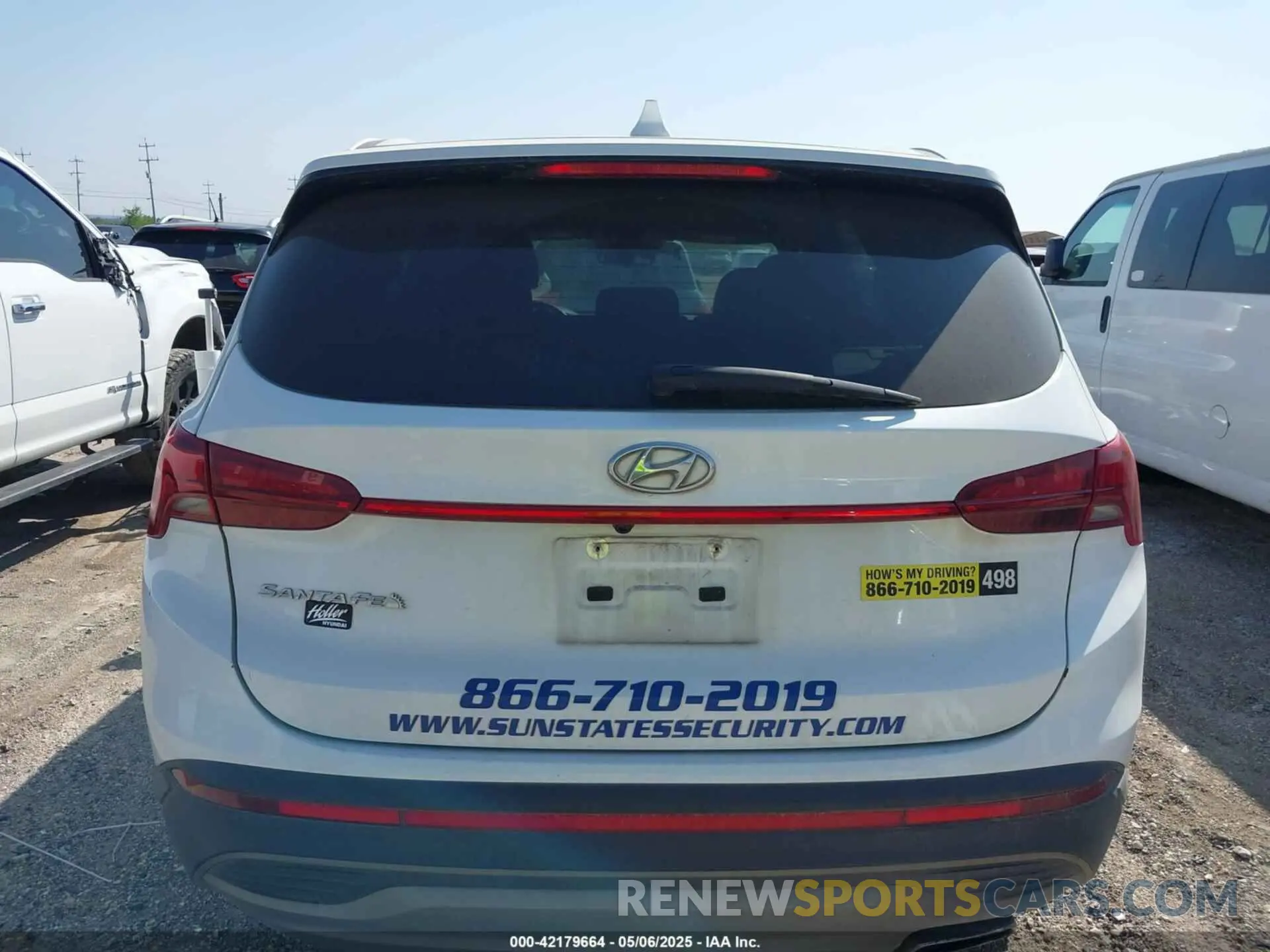 16 Photograph of a damaged car 5NMS14AJ1NH469674 HYUNDAI SANTA FE 2022