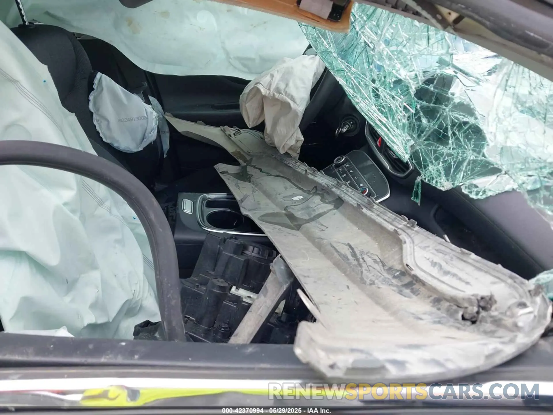 5 Photograph of a damaged car 5NMS14AJ9NH429794 HYUNDAI SANTA FE 2022