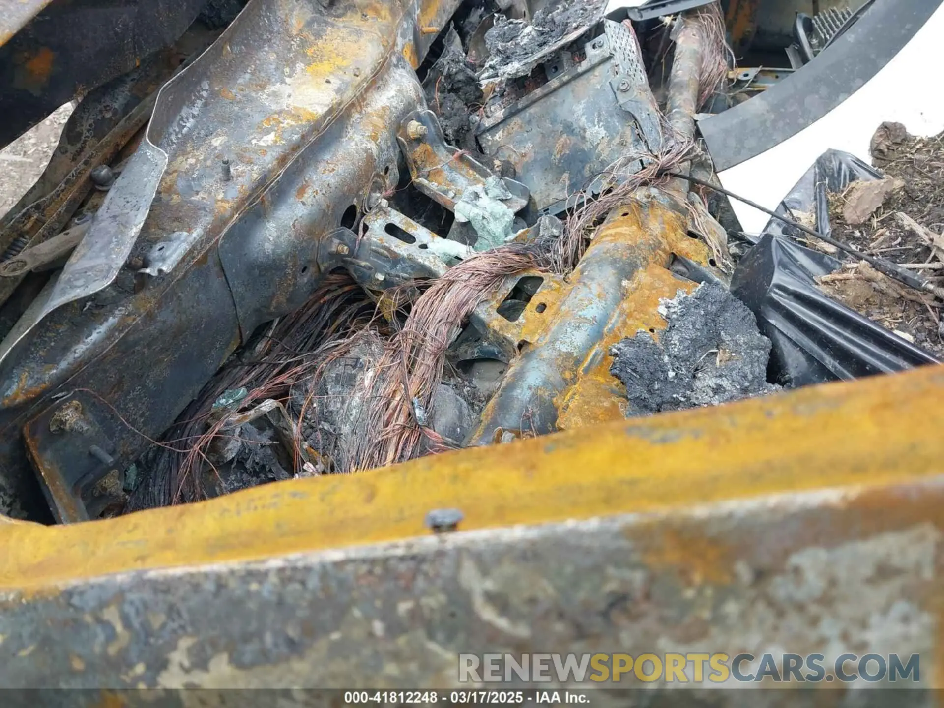 14 Photograph of a damaged car 5NMS1DAJ1NH417462 HYUNDAI SANTA FE 2022