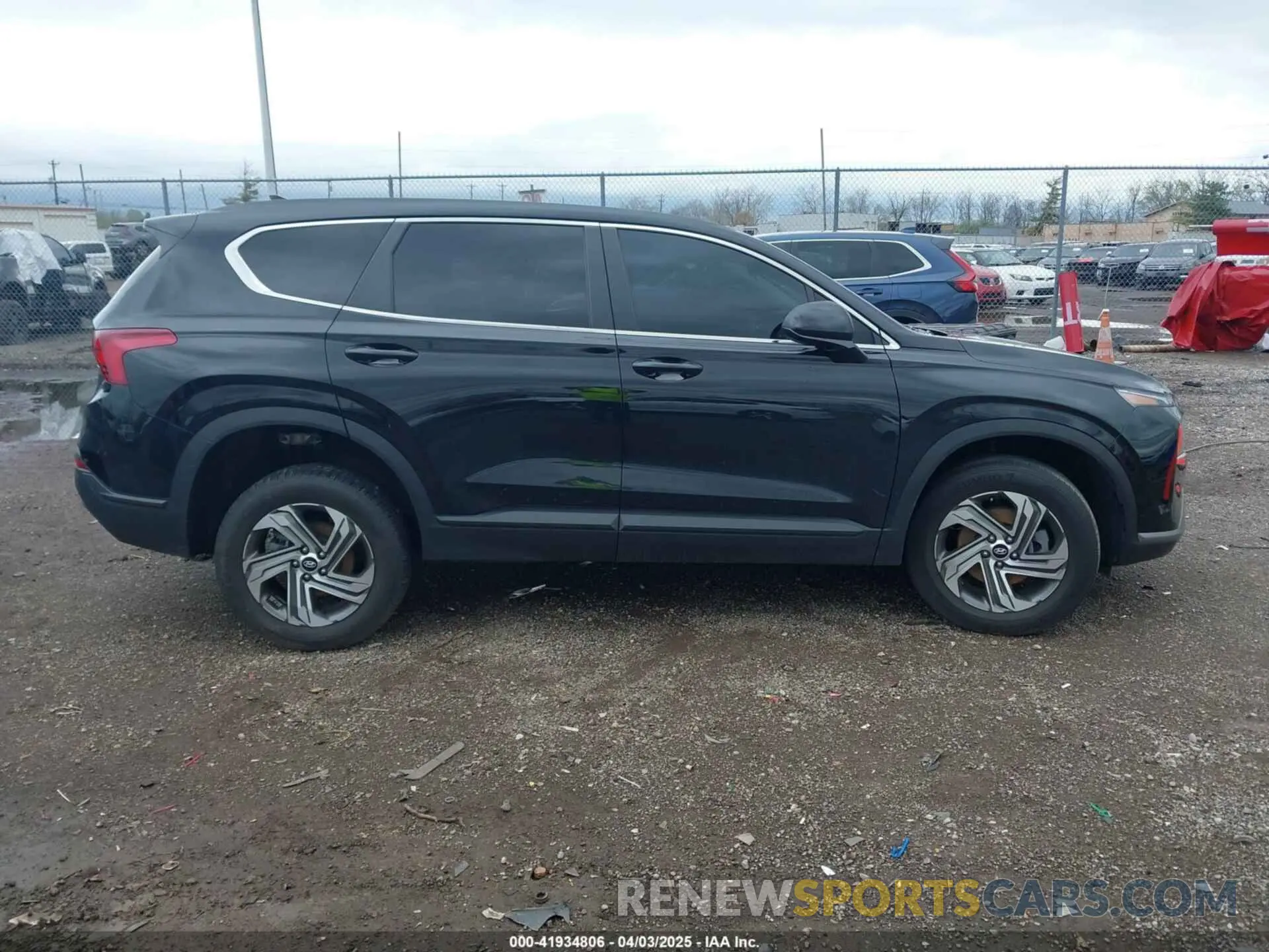 13 Photograph of a damaged car 5NMS1DAJ7NH383754 HYUNDAI SANTA FE 2022