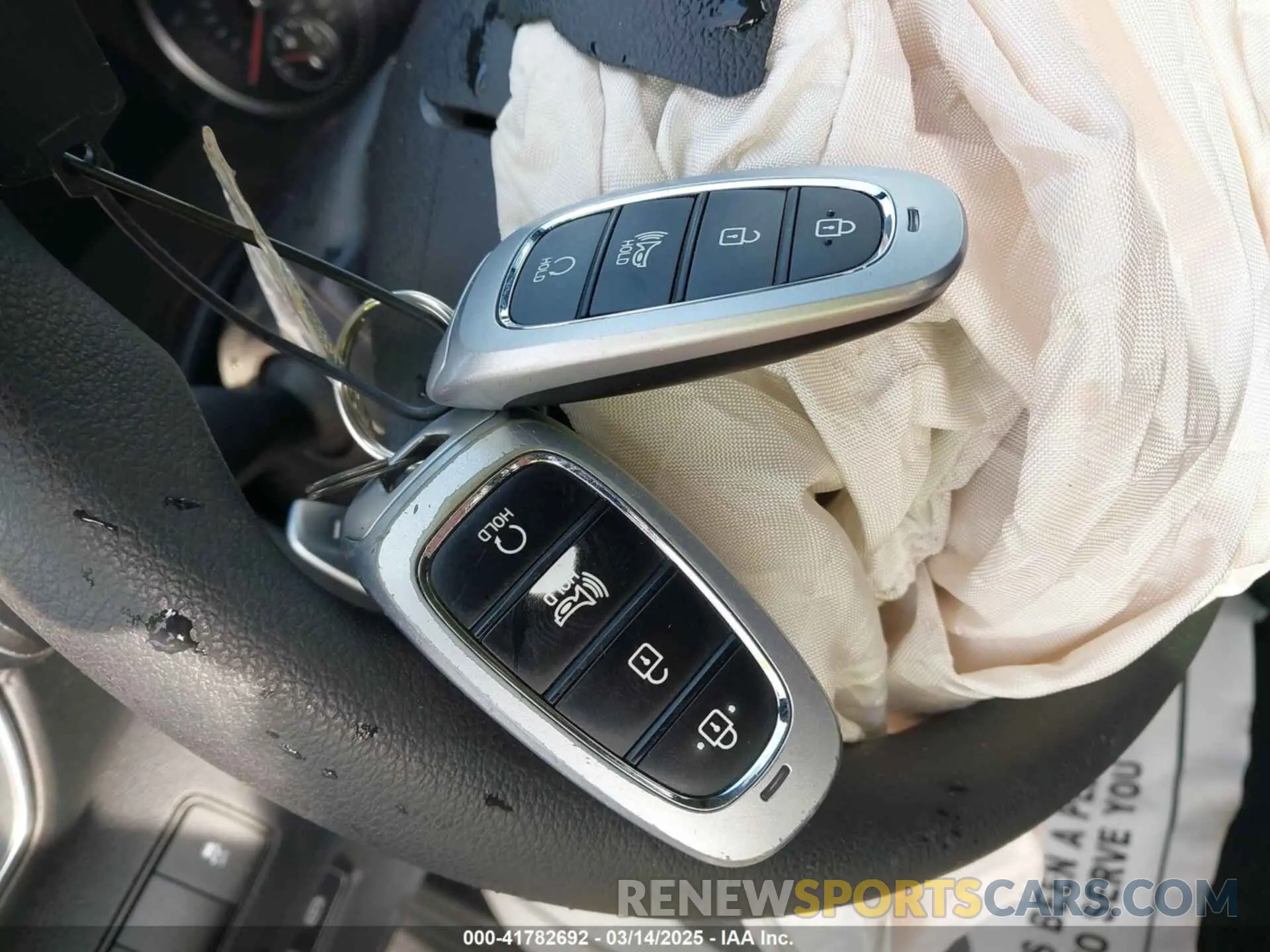 11 Photograph of a damaged car 5NMS24AJ0NH442771 HYUNDAI SANTA FE 2022