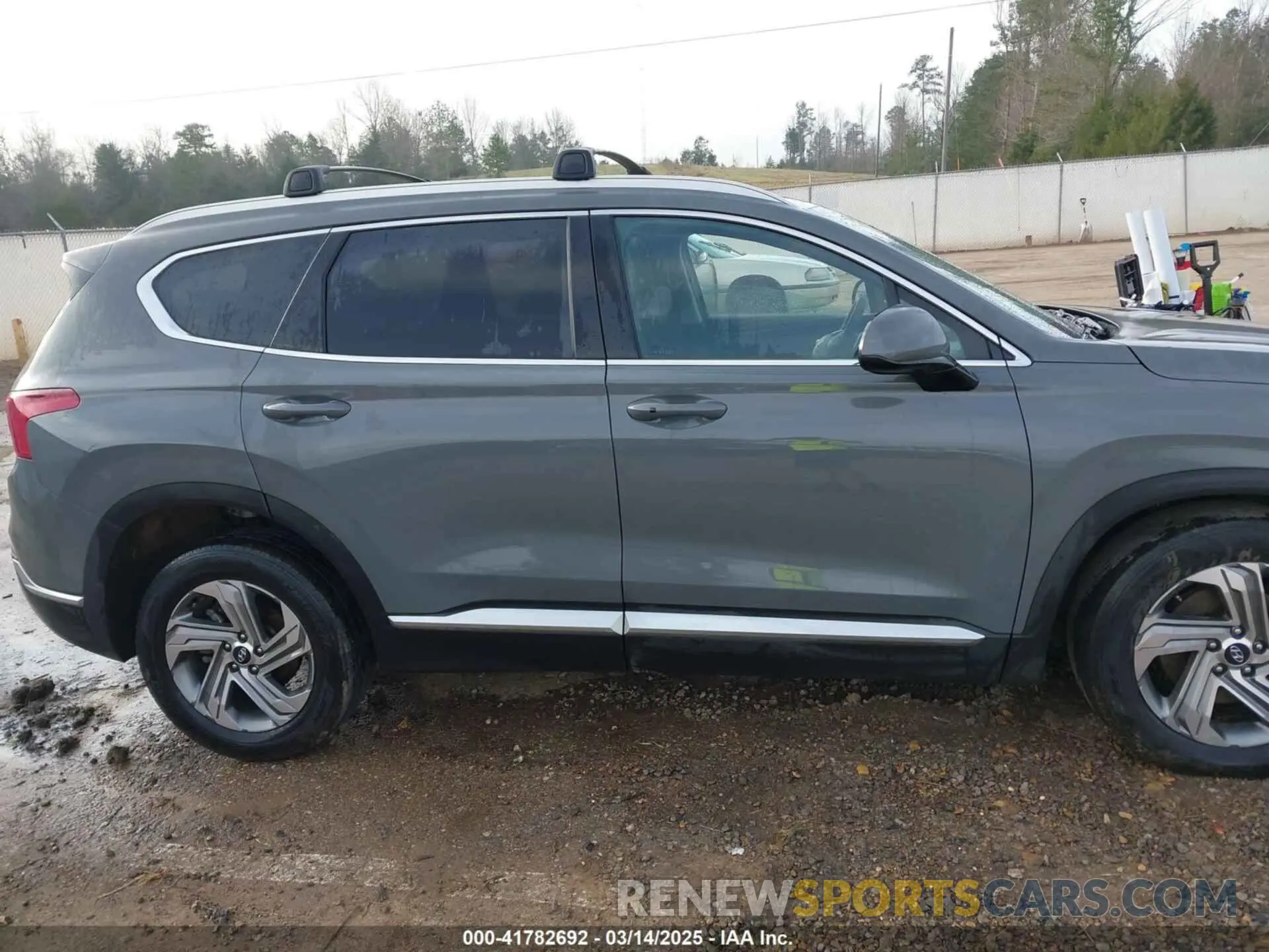 14 Photograph of a damaged car 5NMS24AJ0NH442771 HYUNDAI SANTA FE 2022