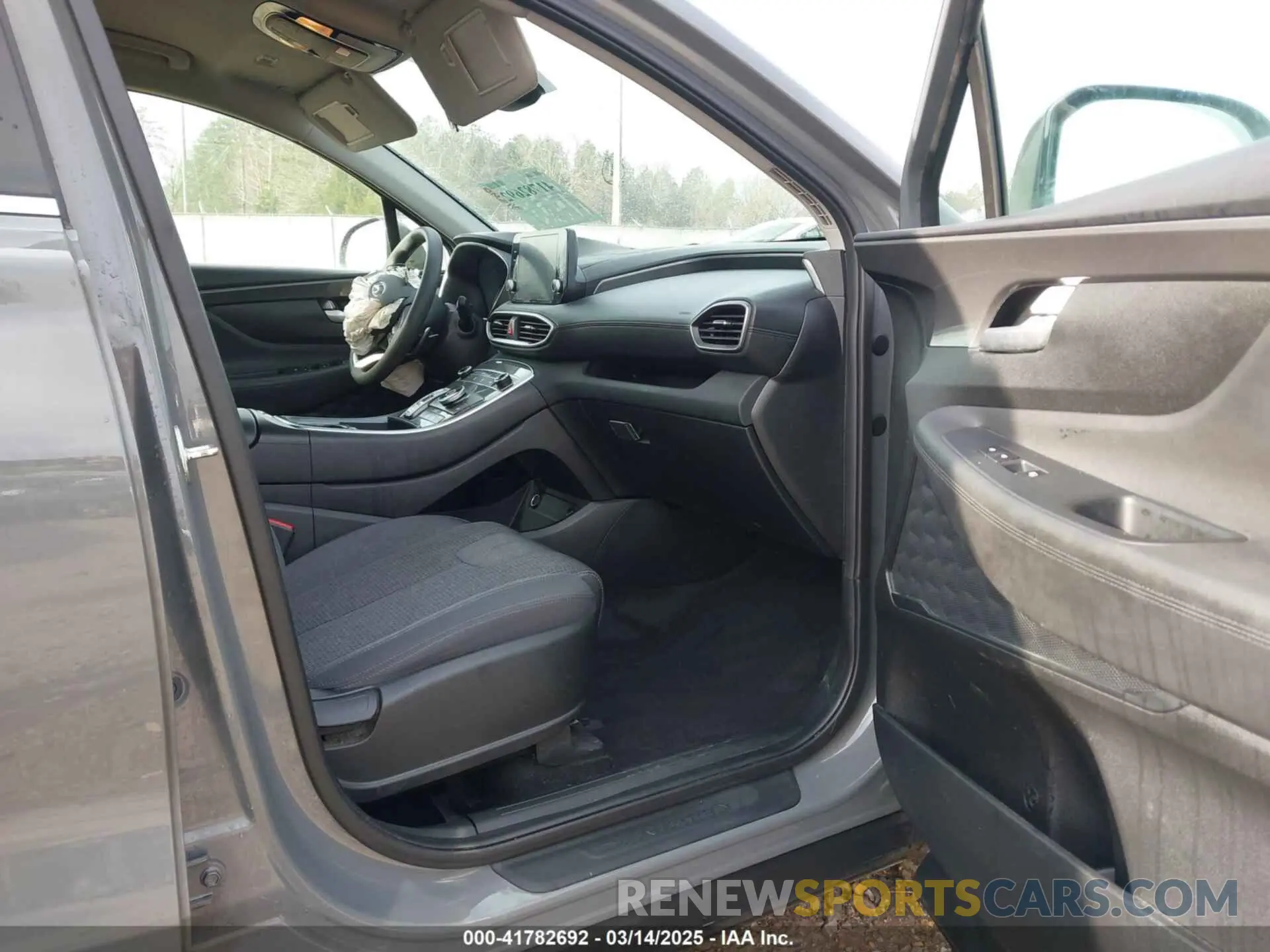 5 Photograph of a damaged car 5NMS24AJ0NH442771 HYUNDAI SANTA FE 2022