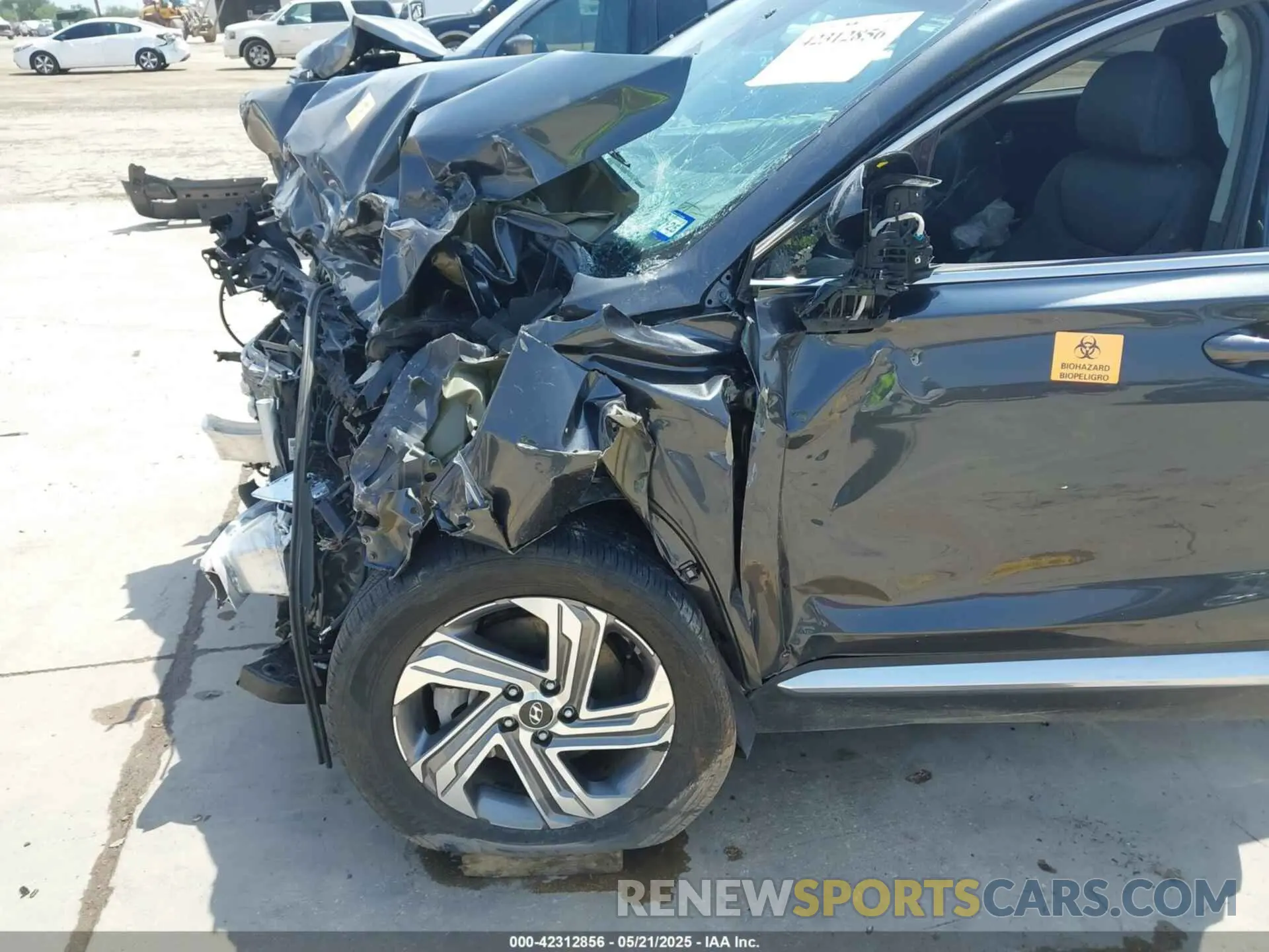 16 Photograph of a damaged car 5NMS24AJ3NH482116 HYUNDAI SANTA FE 2022
