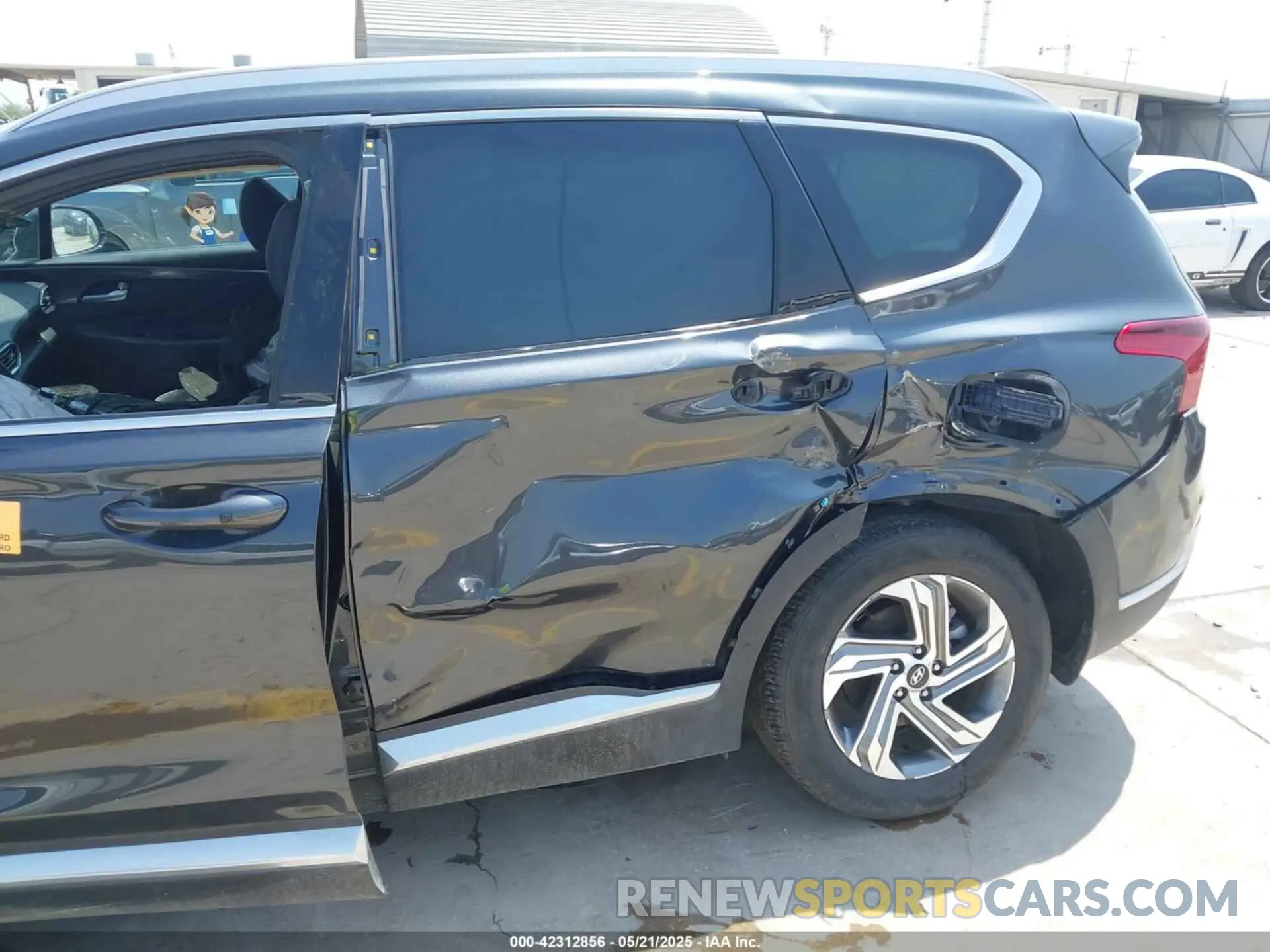 17 Photograph of a damaged car 5NMS24AJ3NH482116 HYUNDAI SANTA FE 2022
