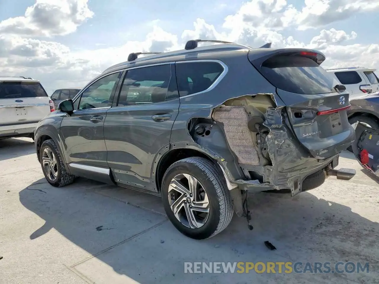 2 Photograph of a damaged car 5NMS24AJ4NH376404 HYUNDAI SANTA FE 2022