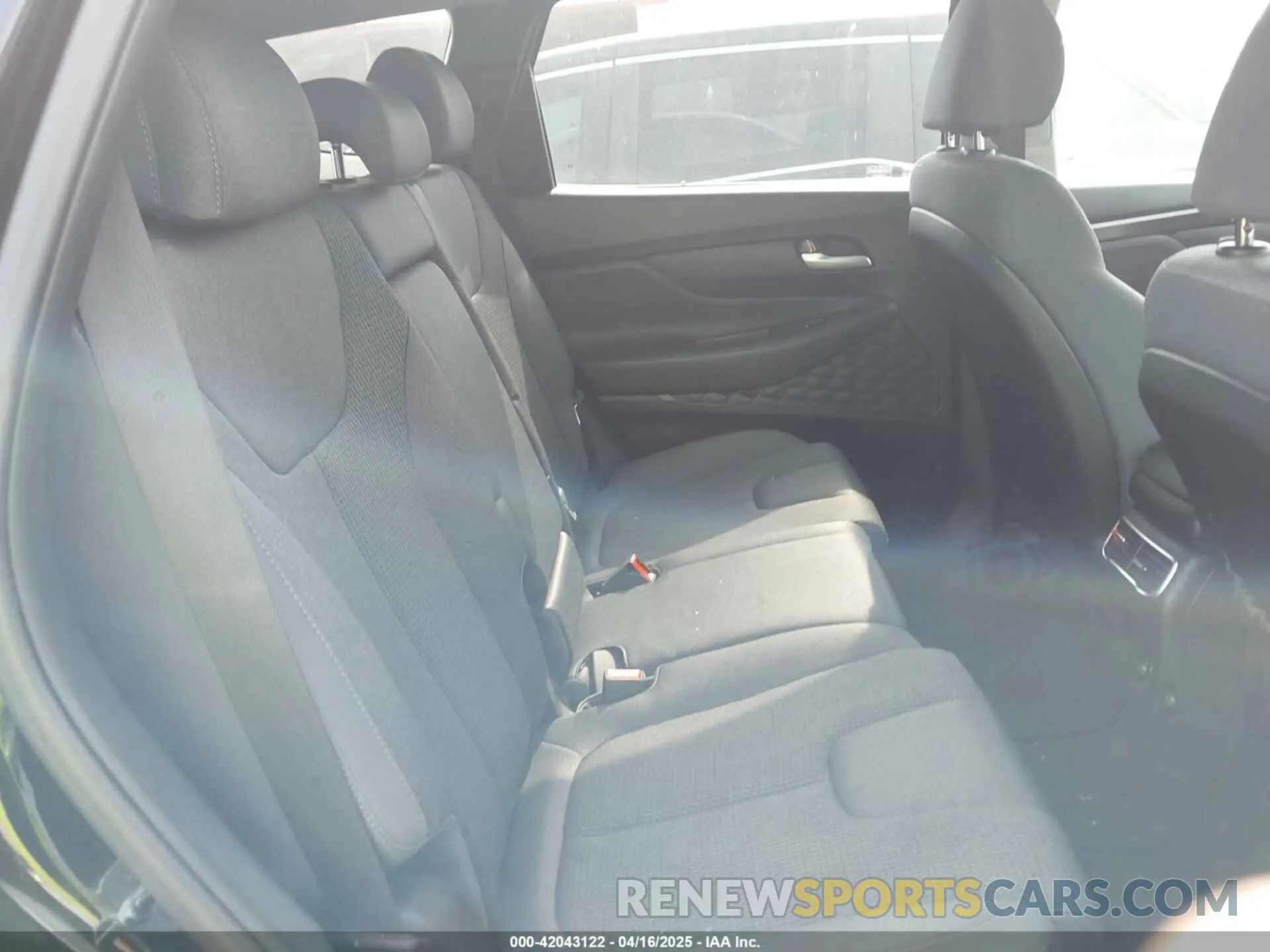 8 Photograph of a damaged car 5NMS24AJ7NH377241 HYUNDAI SANTA FE 2022