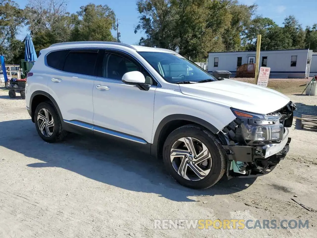 4 Photograph of a damaged car 5NMS24AJ7NH431301 HYUNDAI SANTA FE 2022