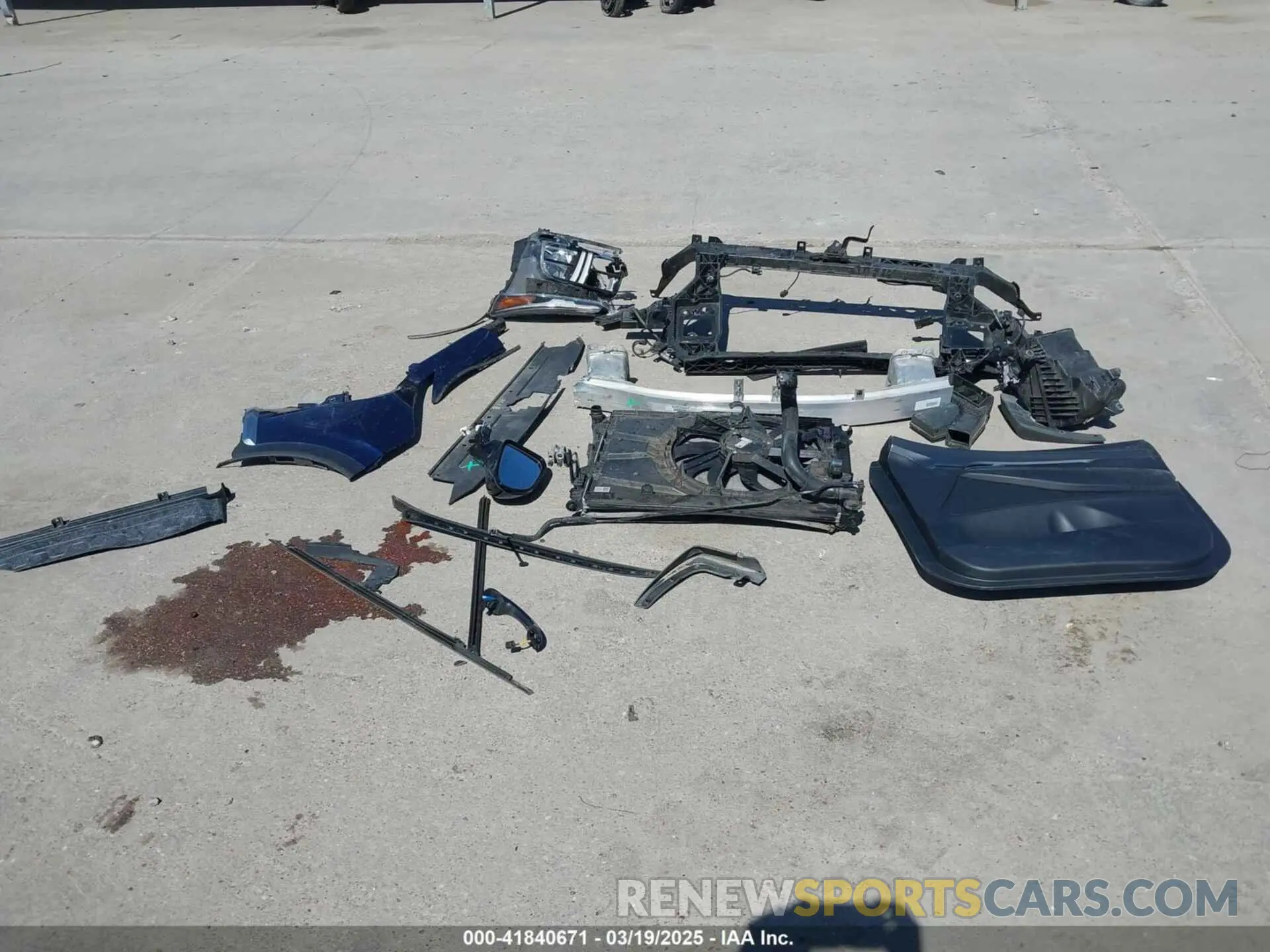 12 Photograph of a damaged car 5NMS24AJ8NH377572 HYUNDAI SANTA FE 2022