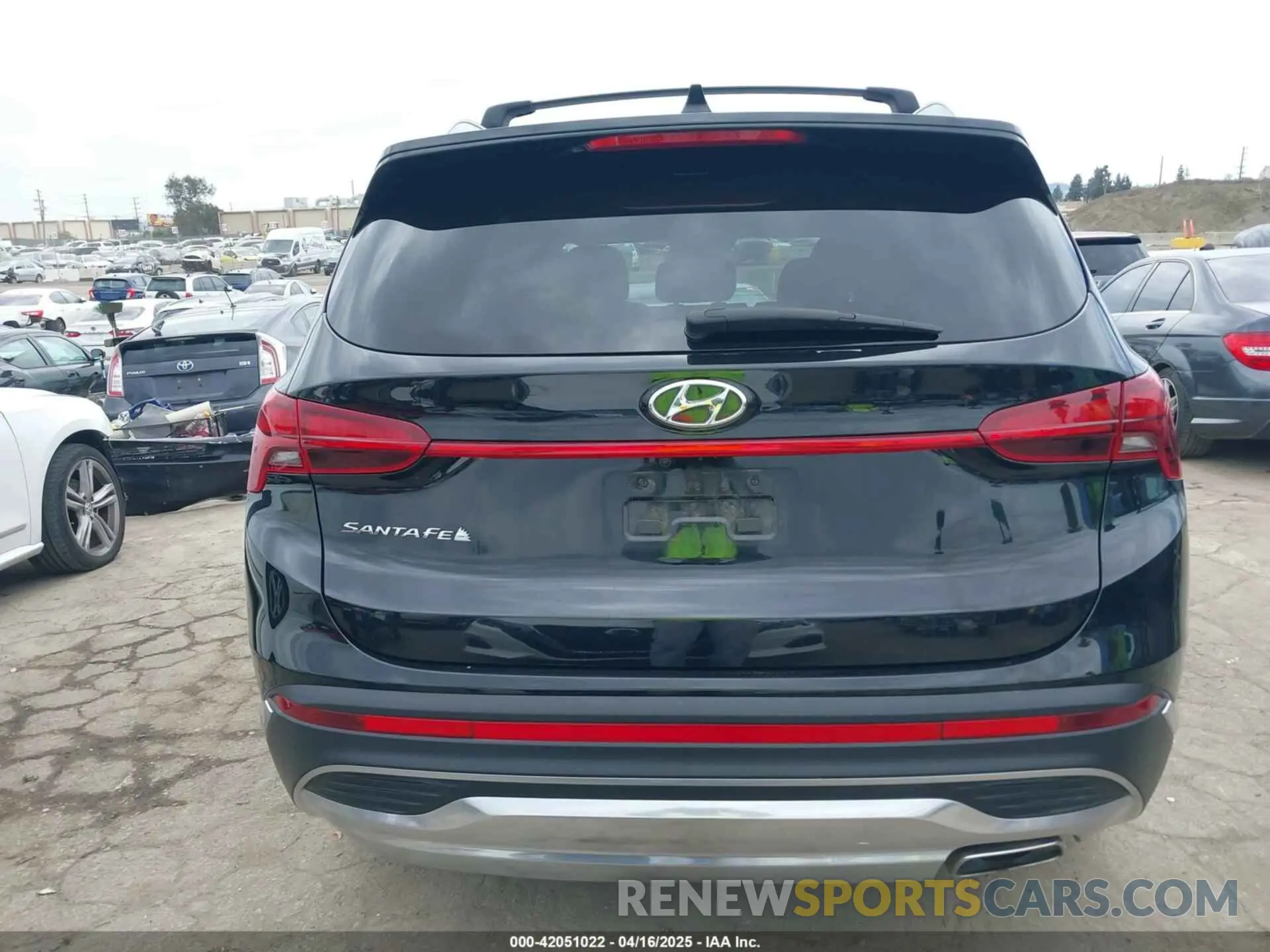 16 Photograph of a damaged car 5NMS24AJ9NH373112 HYUNDAI SANTA FE 2022