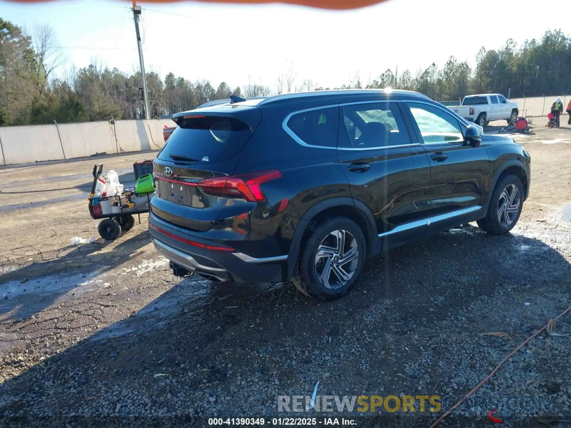 4 Photograph of a damaged car 5NMS24AJXNH375497 HYUNDAI SANTA FE 2022