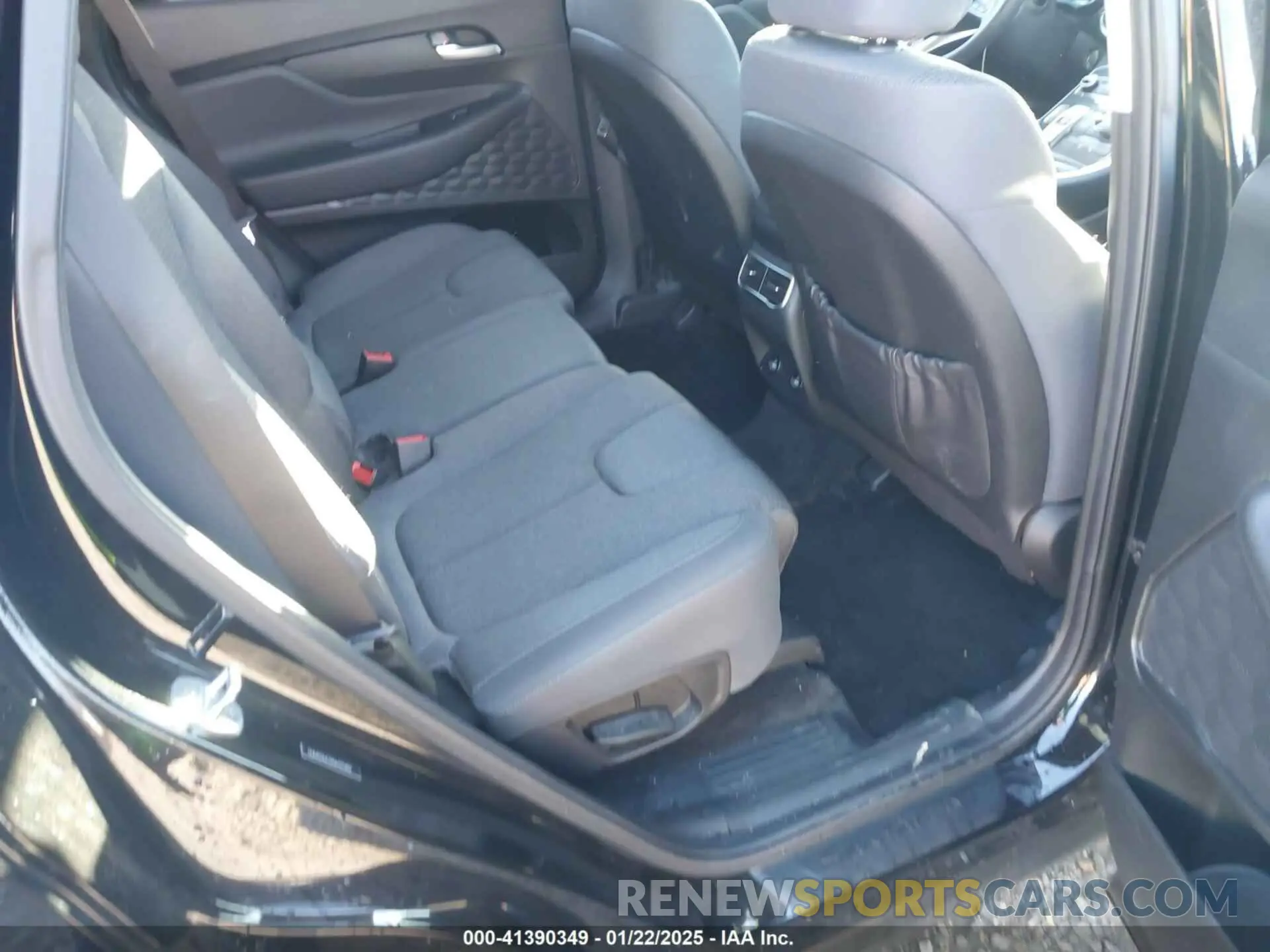 8 Photograph of a damaged car 5NMS24AJXNH375497 HYUNDAI SANTA FE 2022