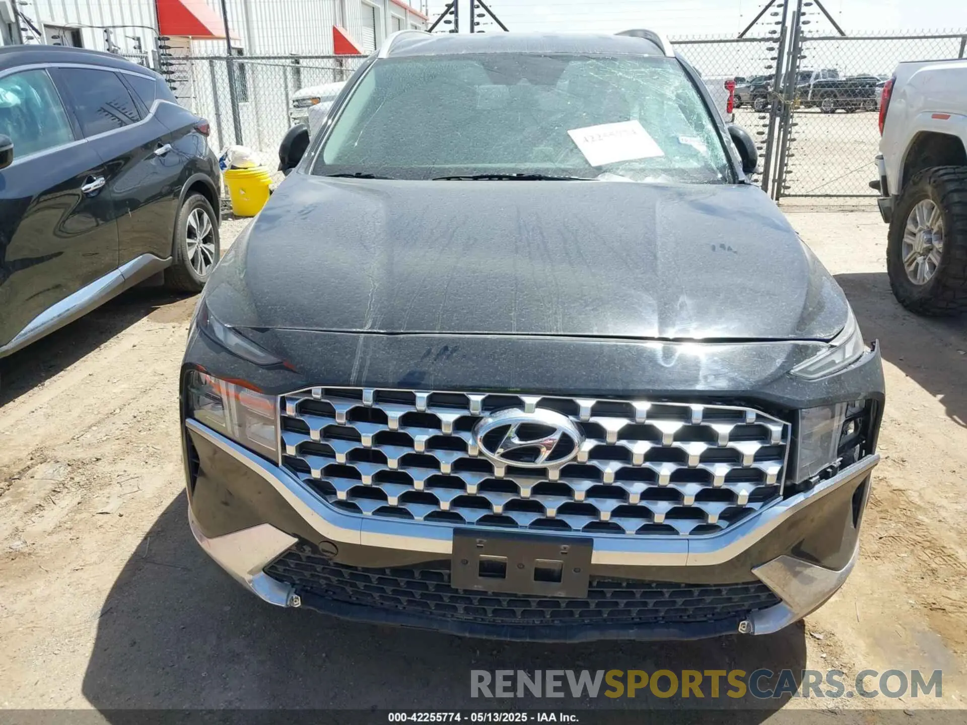 12 Photograph of a damaged car 5NMS24AJXNH433592 HYUNDAI SANTA FE 2022