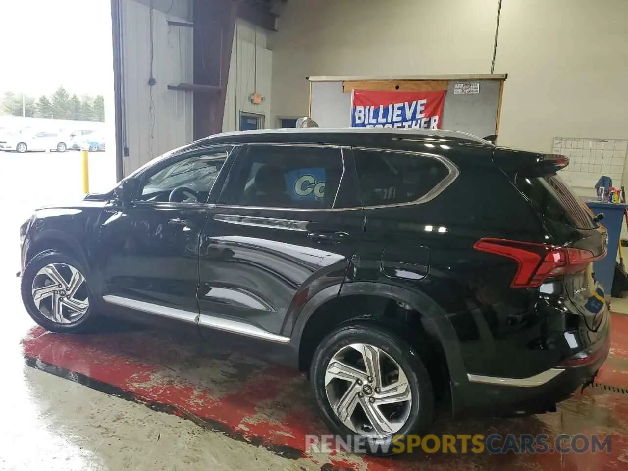 2 Photograph of a damaged car 5NMS2DAJ0NH445783 HYUNDAI SANTA FE 2022
