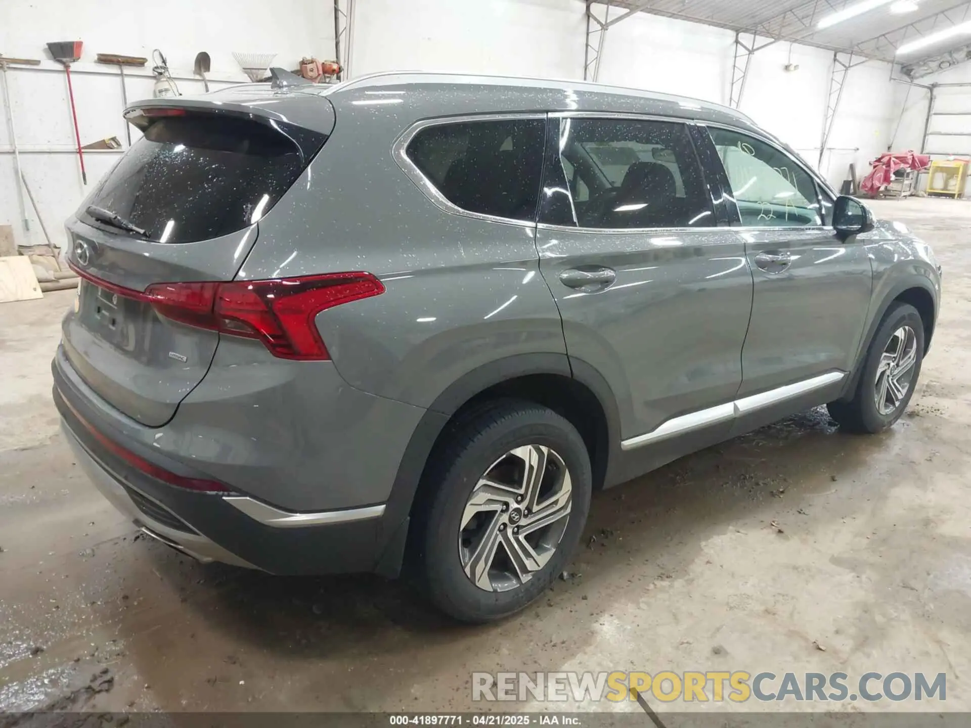 4 Photograph of a damaged car 5NMS2DAJ2NH383738 HYUNDAI SANTA FE 2022