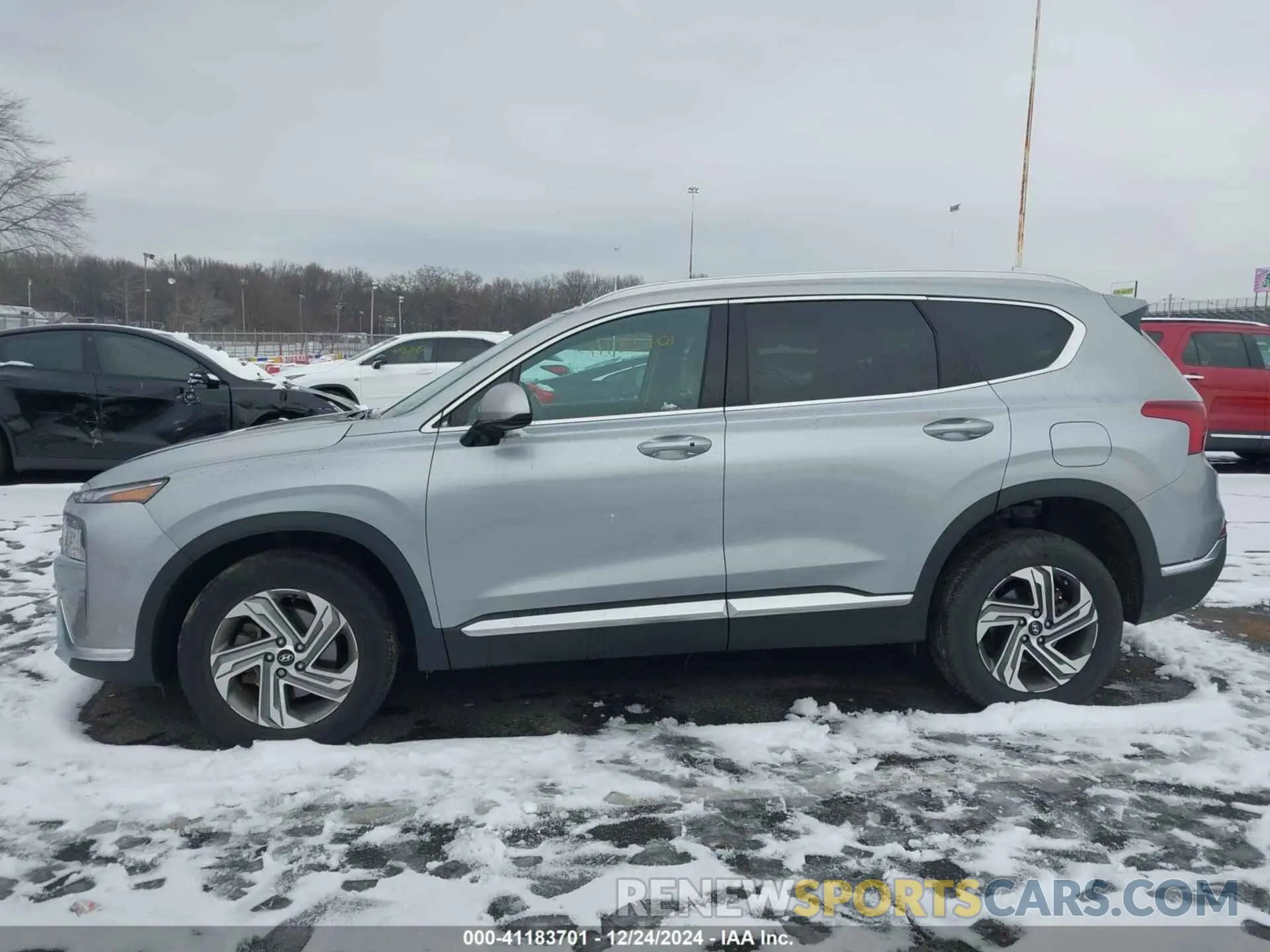 14 Photograph of a damaged car 5NMS2DAJ4NH410101 HYUNDAI SANTA FE 2022