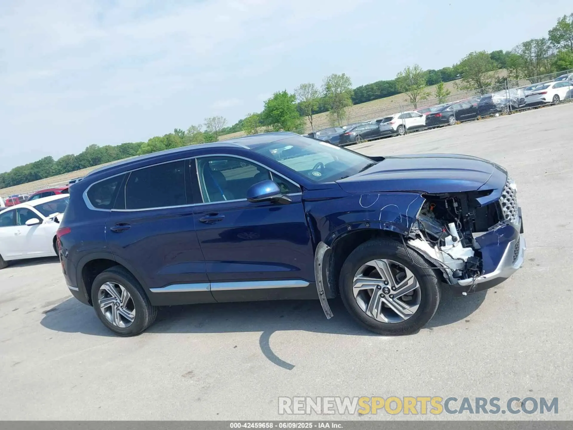 13 Photograph of a damaged car 5NMS2DAJ5NH412200 HYUNDAI SANTA FE 2022